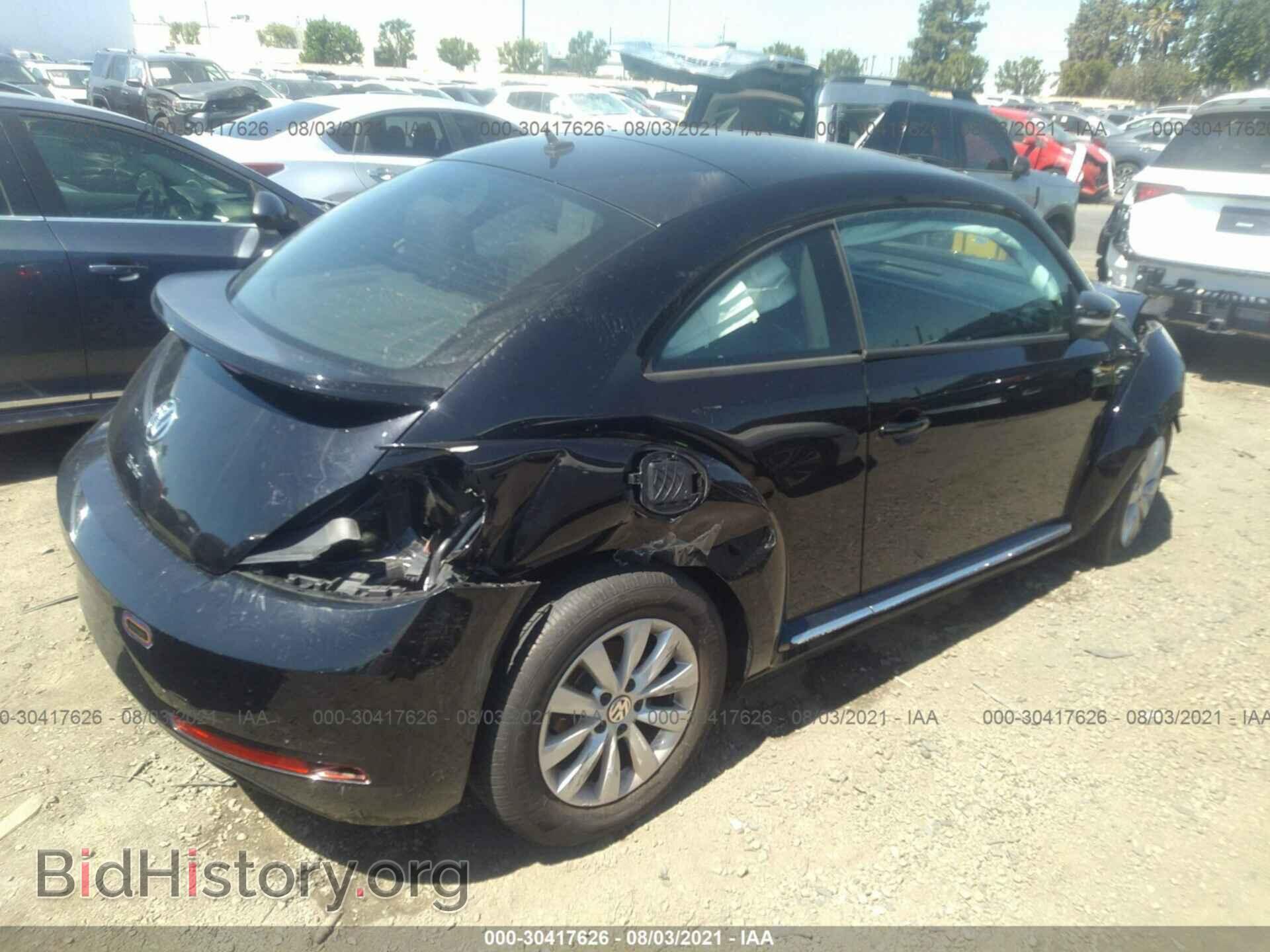 2019 VOLKSWAGEN BEETLE - VIN: 3VWFD7AT9KM720670 - Фото 4