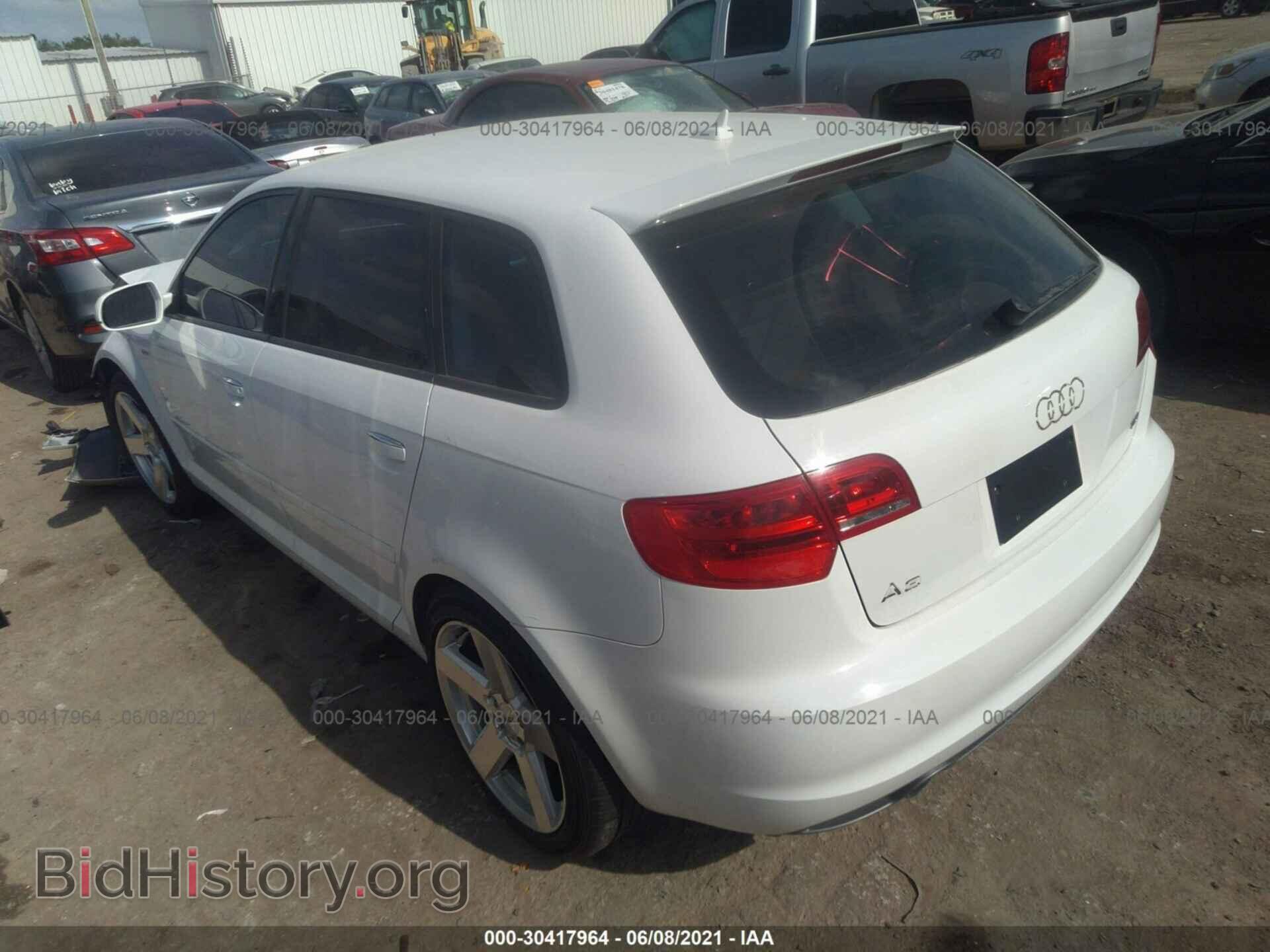 2011 AUDI A3 - VIN: WAUBJBFM1BA054610 - Фото 3