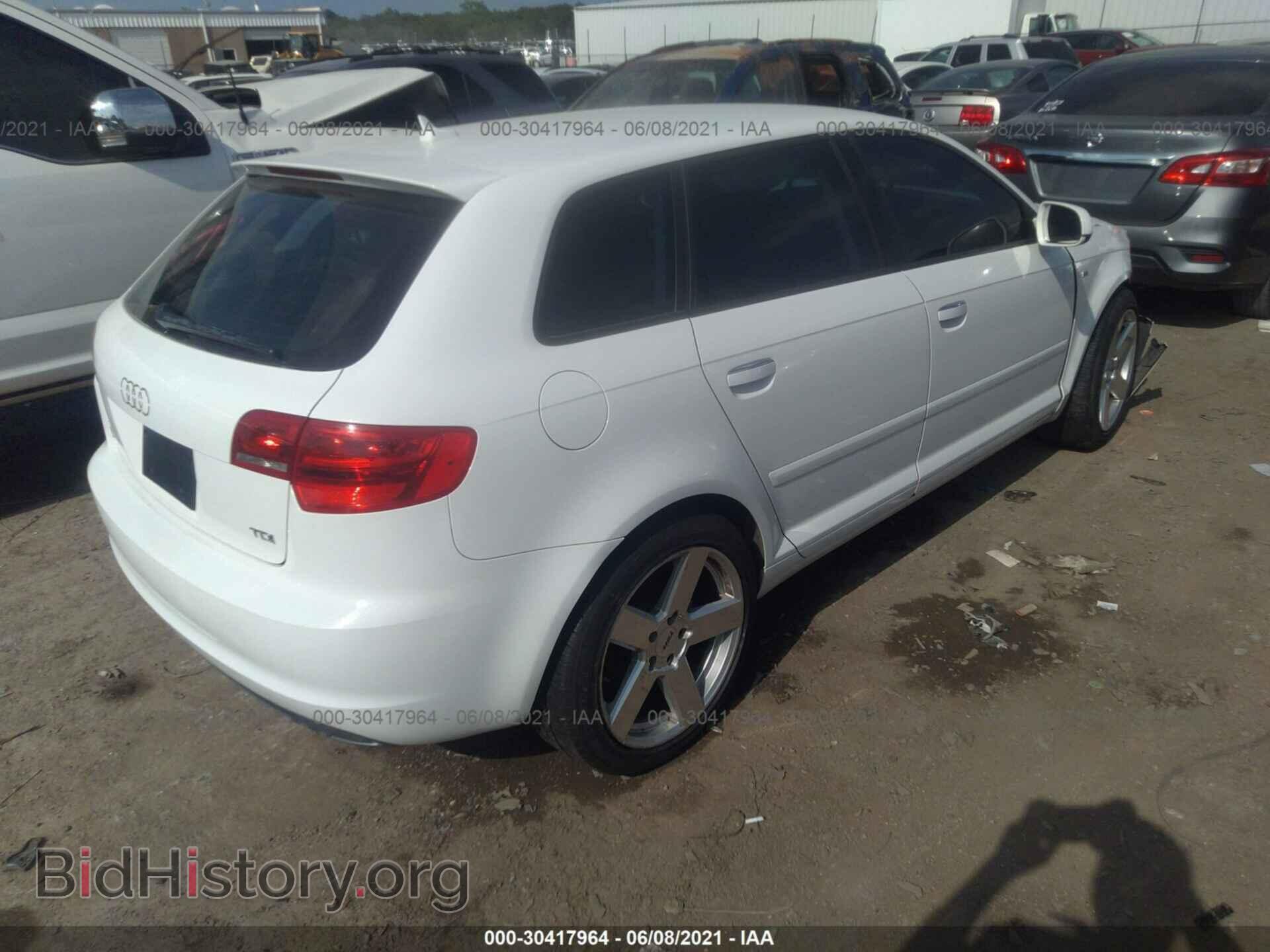 2011 AUDI A3 - VIN: WAUBJBFM1BA054610 - Фото 4