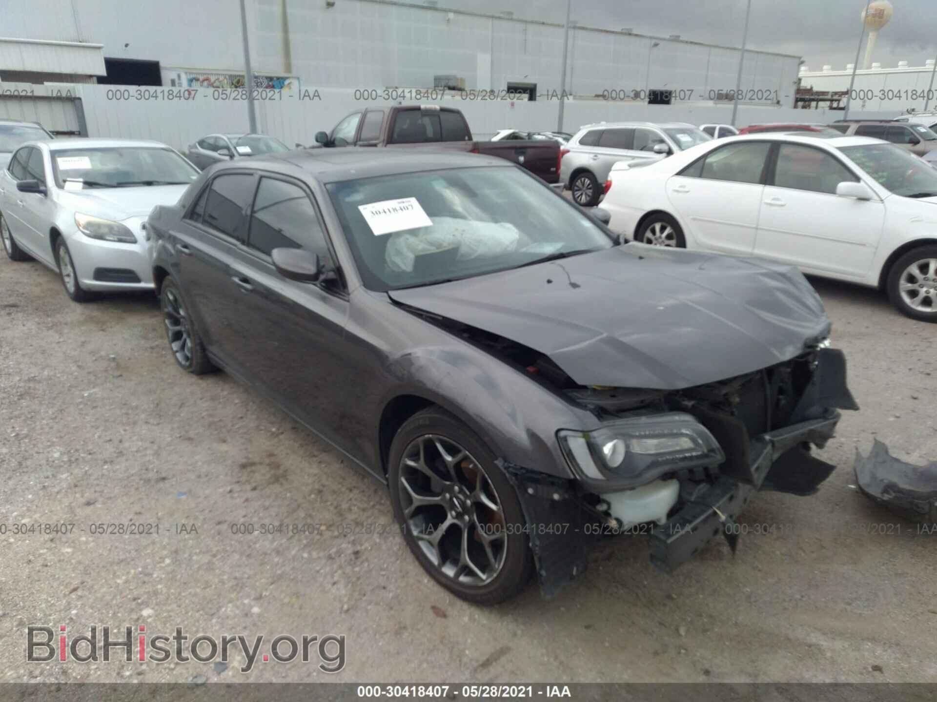 Фотография 2C3CCABG9GH295176 - CHRYSLER 300 2016