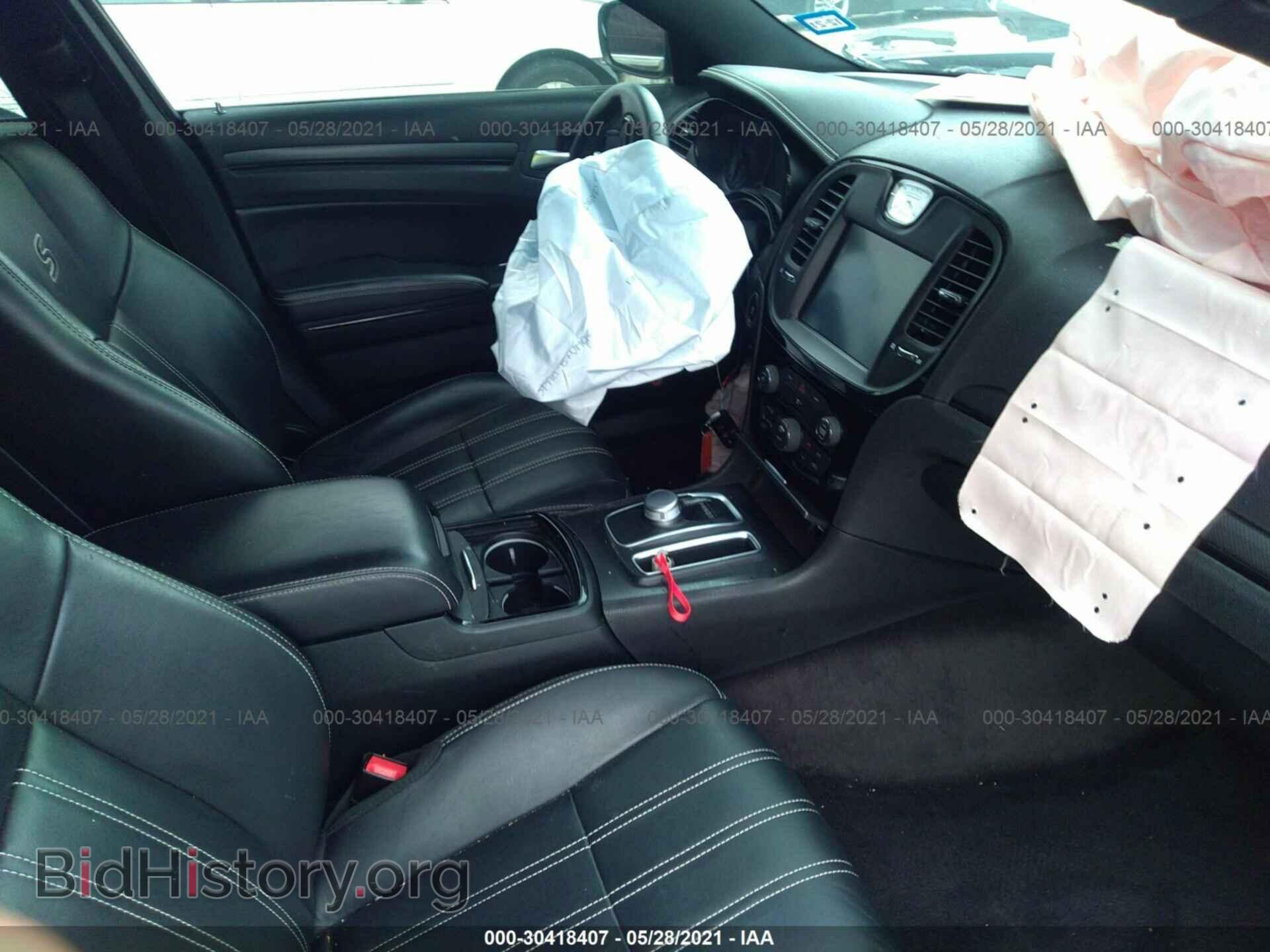 2016 CHRYSLER 300 - VIN: 2C3CCABG9GH295176 - Фото 5