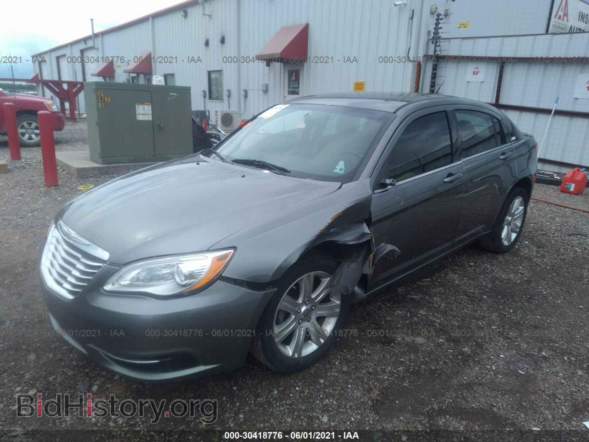 2013 CHRYSLER 200 - VIN: 1C3CCBBB3DN600815 - Photo 2