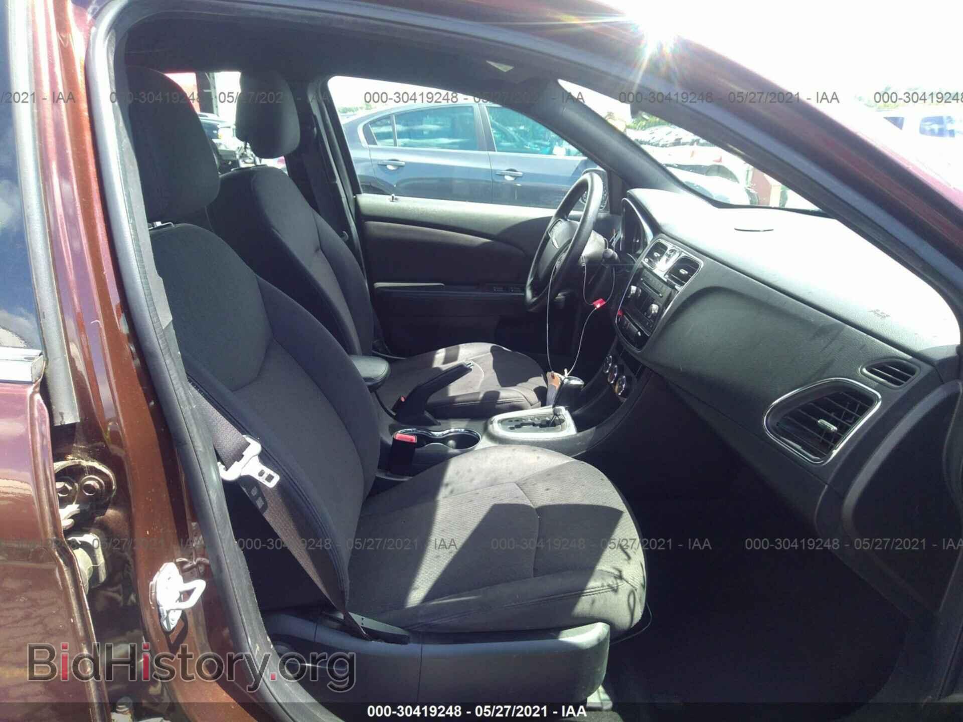 2012 CHRYSLER 200 - VIN: 1C3CCBAB0CN273905 - Фото 5