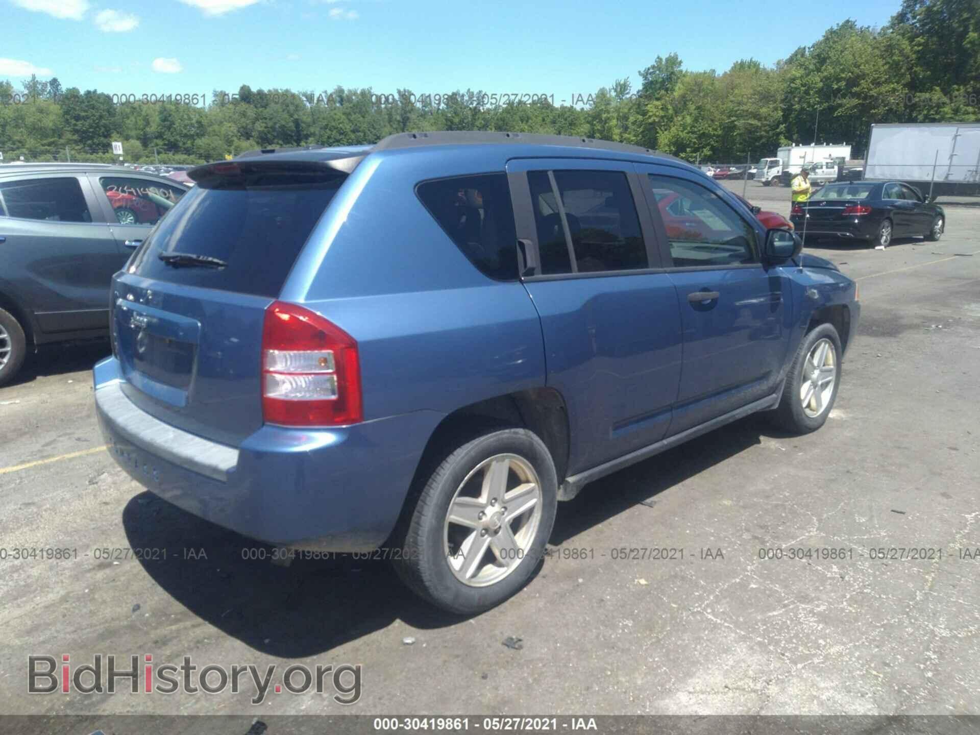 2007 JEEP COMPASS - VIN: 1J8FT47W77D112390 - Фото 4