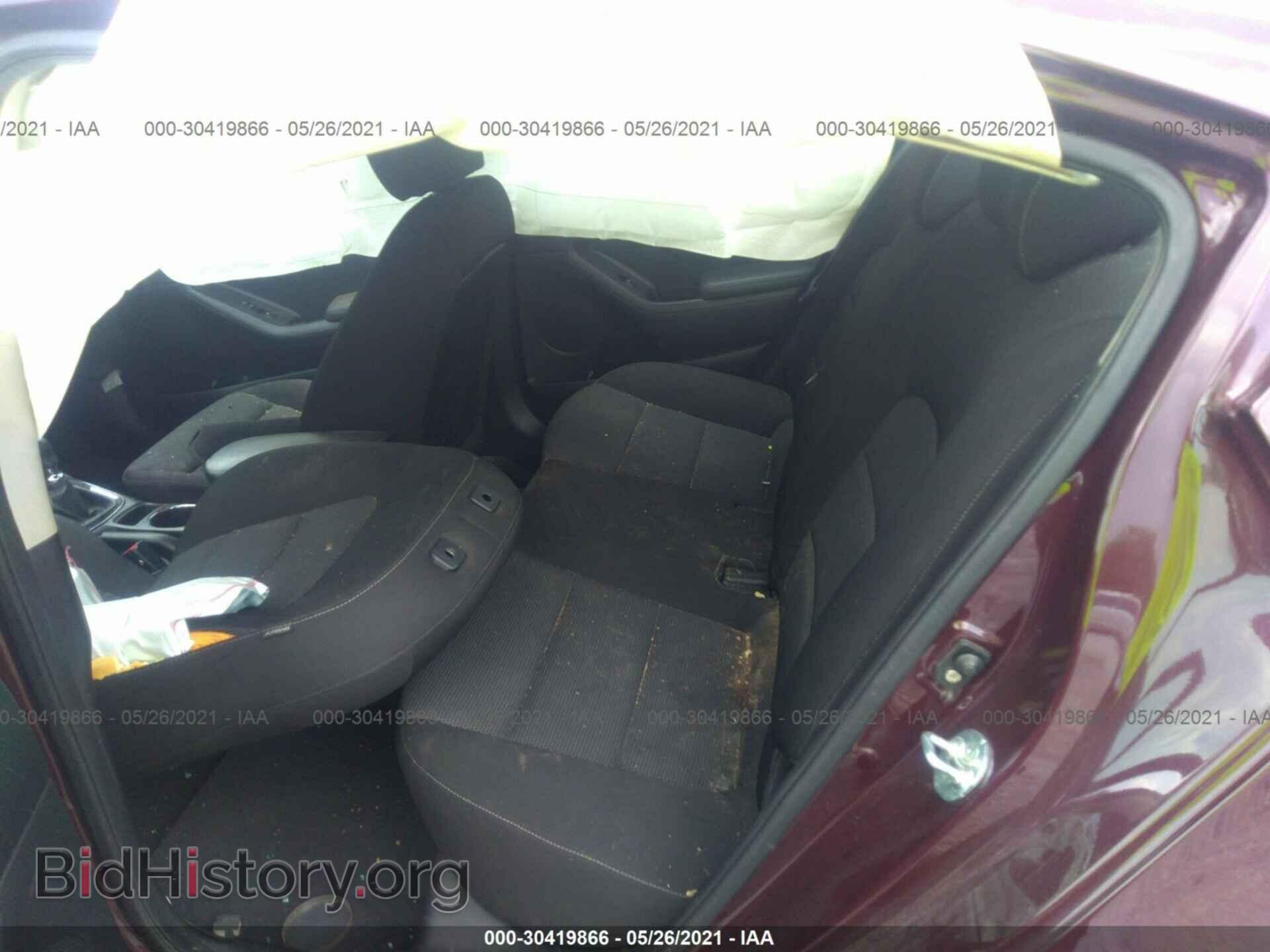 2017 KIA FORTE - VIN: 3KPFK4A78HE028350 - Photo 8