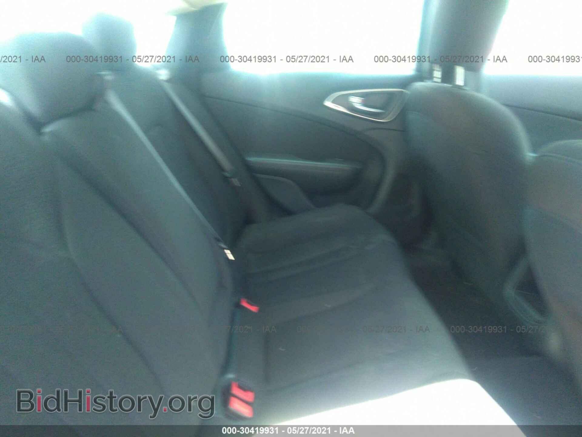 2015 CHRYSLER 200 - VIN: 1C3CCCAB2FN715643 - Фото 8