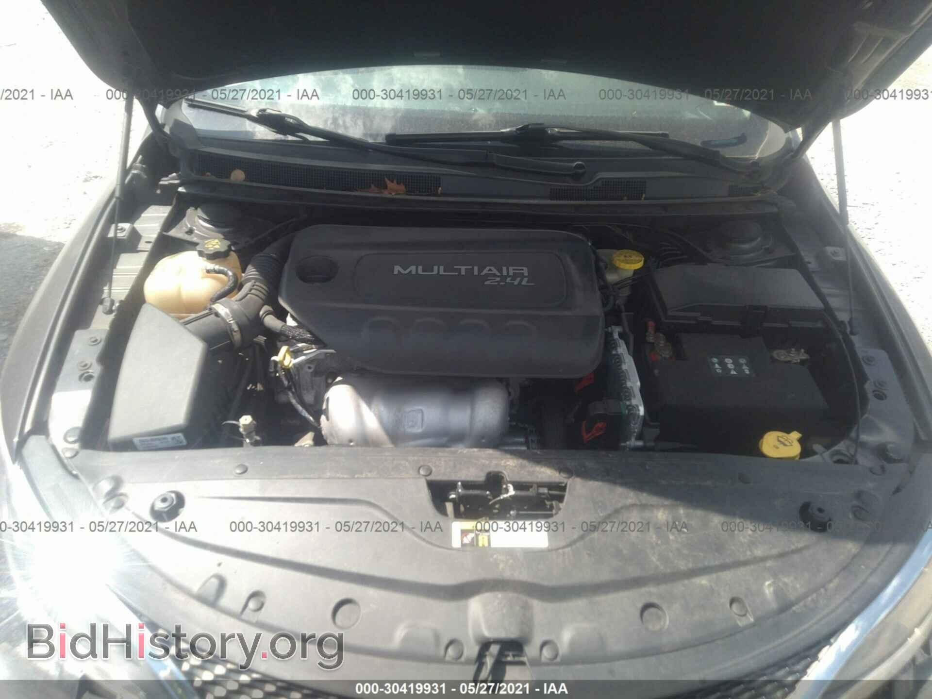 2015 CHRYSLER 200 - VIN: 1C3CCCAB2FN715643 - Фото 10