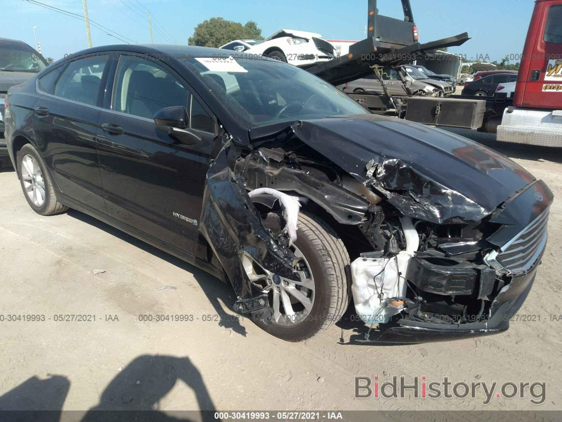 Photo 3FA6P0LU9KR109277 - FORD FUSION HYBRID 2019