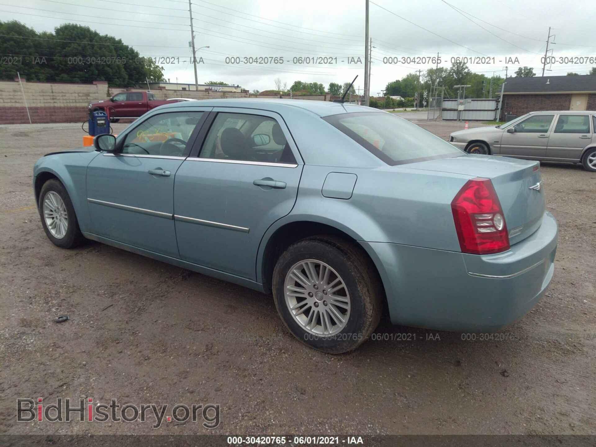 2008 CHRYSLER 300 - VIN: 2C3KA53G78H269183 - Фото 3