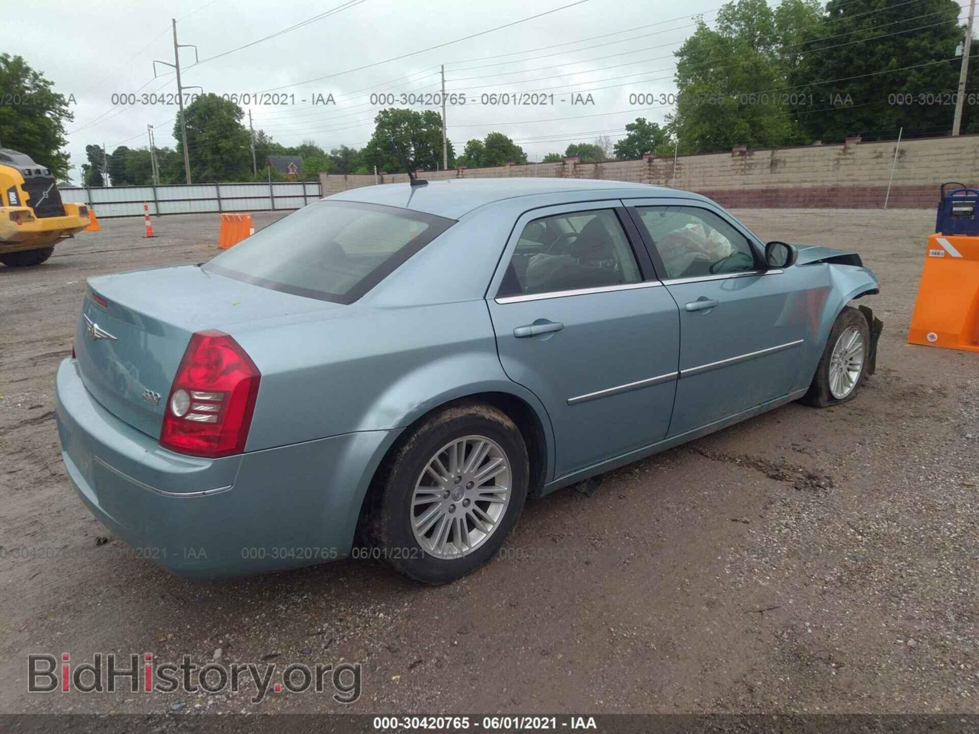 2008 CHRYSLER 300 - VIN: 2C3KA53G78H269183 - Фото 4