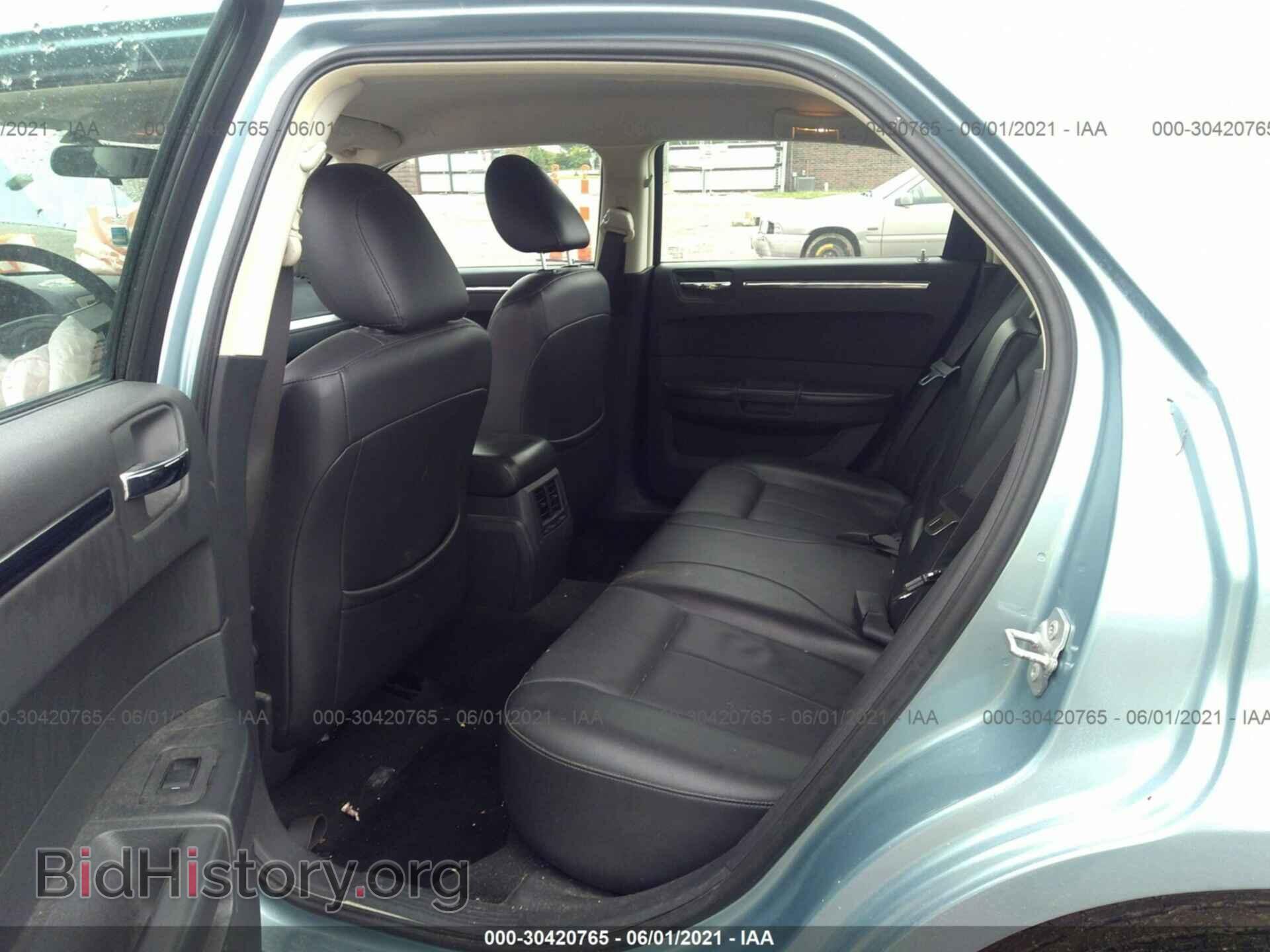 2008 CHRYSLER 300 - VIN: 2C3KA53G78H269183 - Фото 8