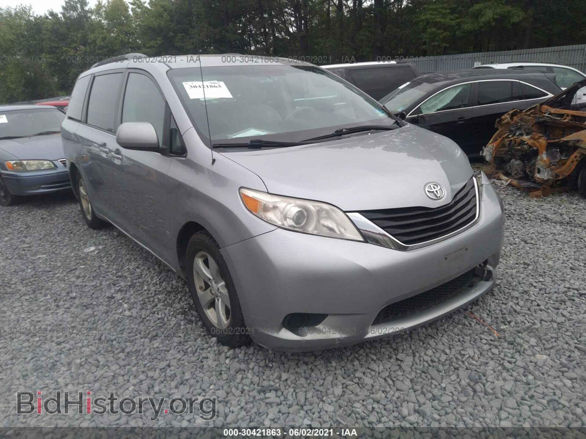 Фотография 5TDKK3DC0BS081994 - TOYOTA SIENNA 2011