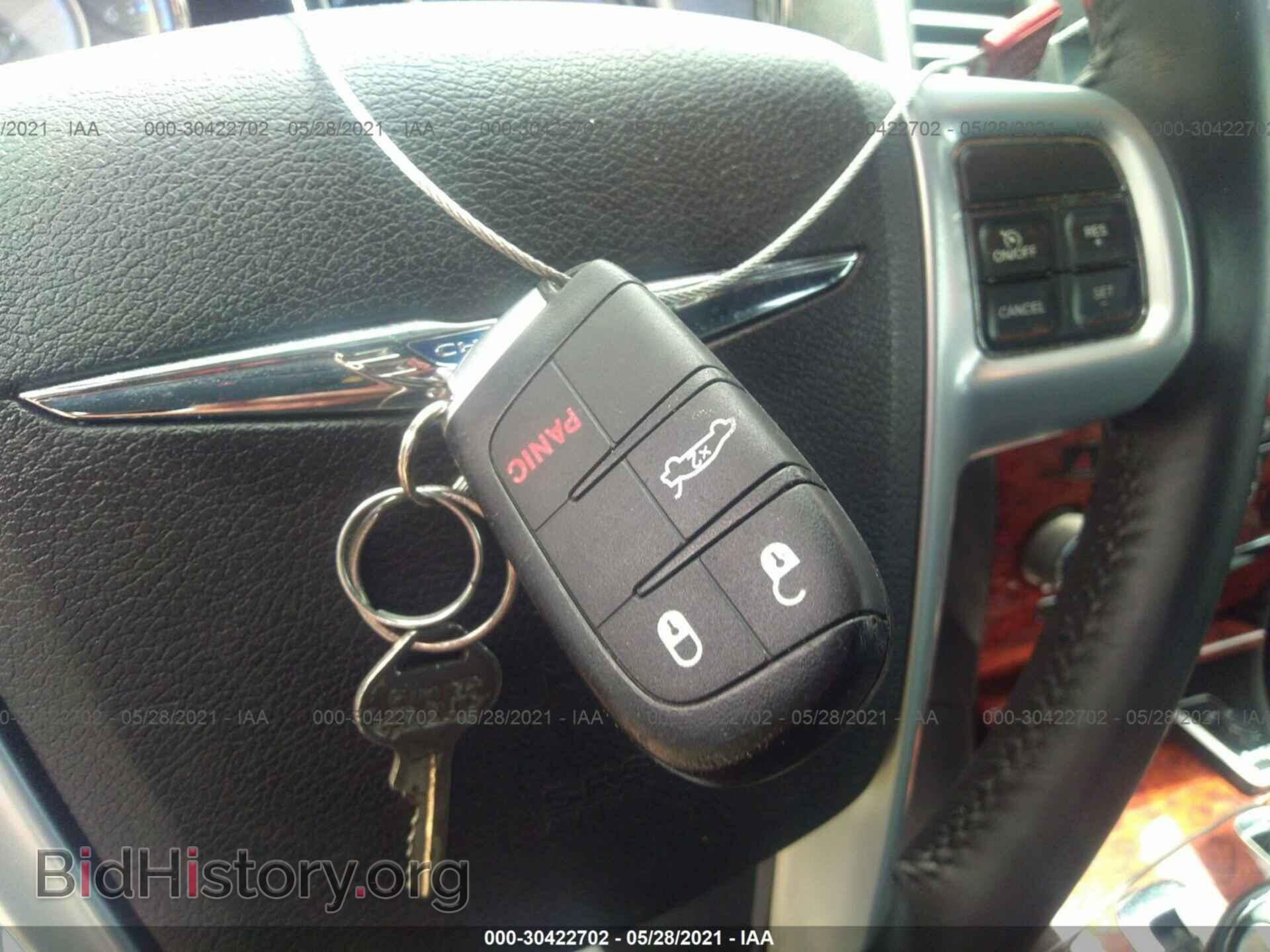 2014 CHRYSLER 300 - VIN: 2C3CCAAG6EH255426 - Фото 11