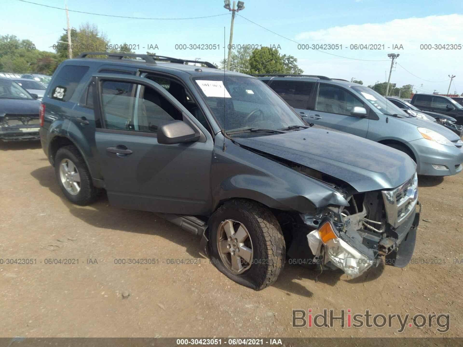 Photo 1FMCU0DG7BKC40397 - FORD ESCAPE 2011