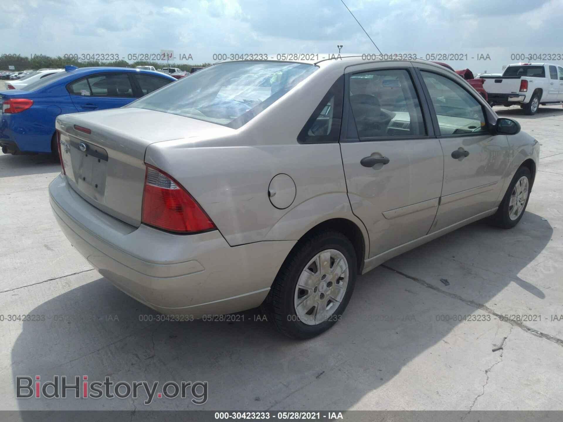 2007 FORD FOCUS - VIN: 1FAFP34N57W326399 - Фото 4