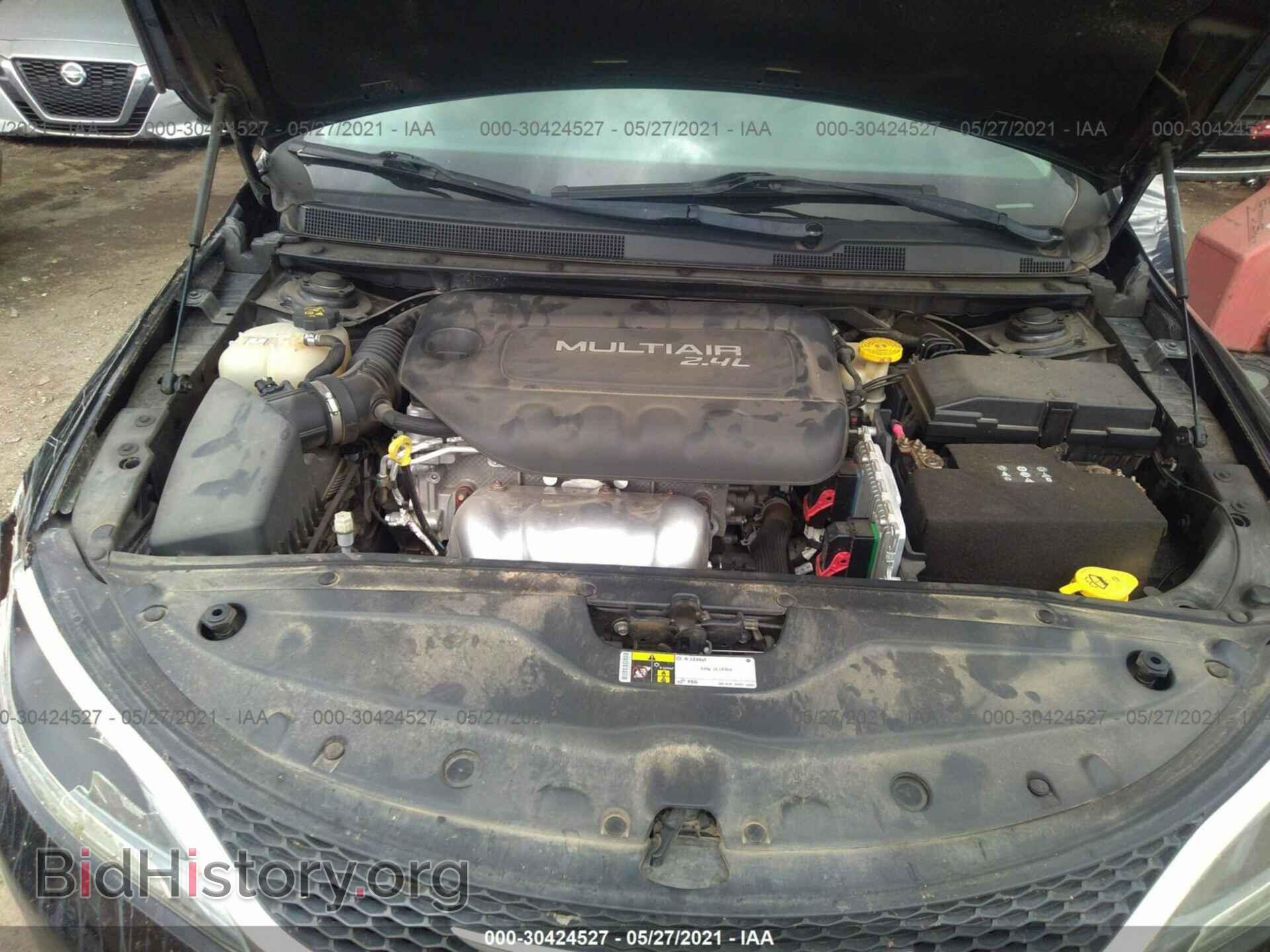 2015 CHRYSLER 200 - VIN: 1C3CCCAB2FN600671 - Фото 10