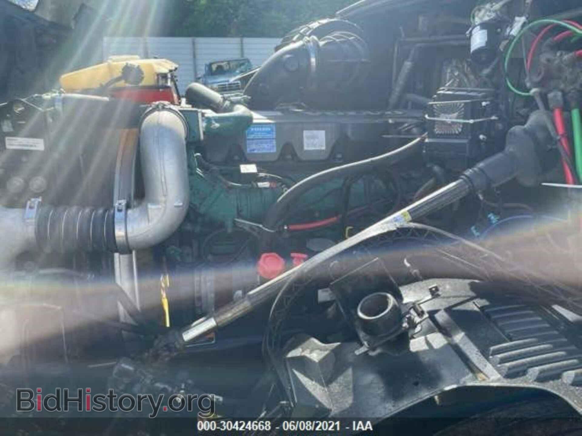 2013 VOLVO VN - VIN: 4V4NC9EG7DN141880 - Фото 9