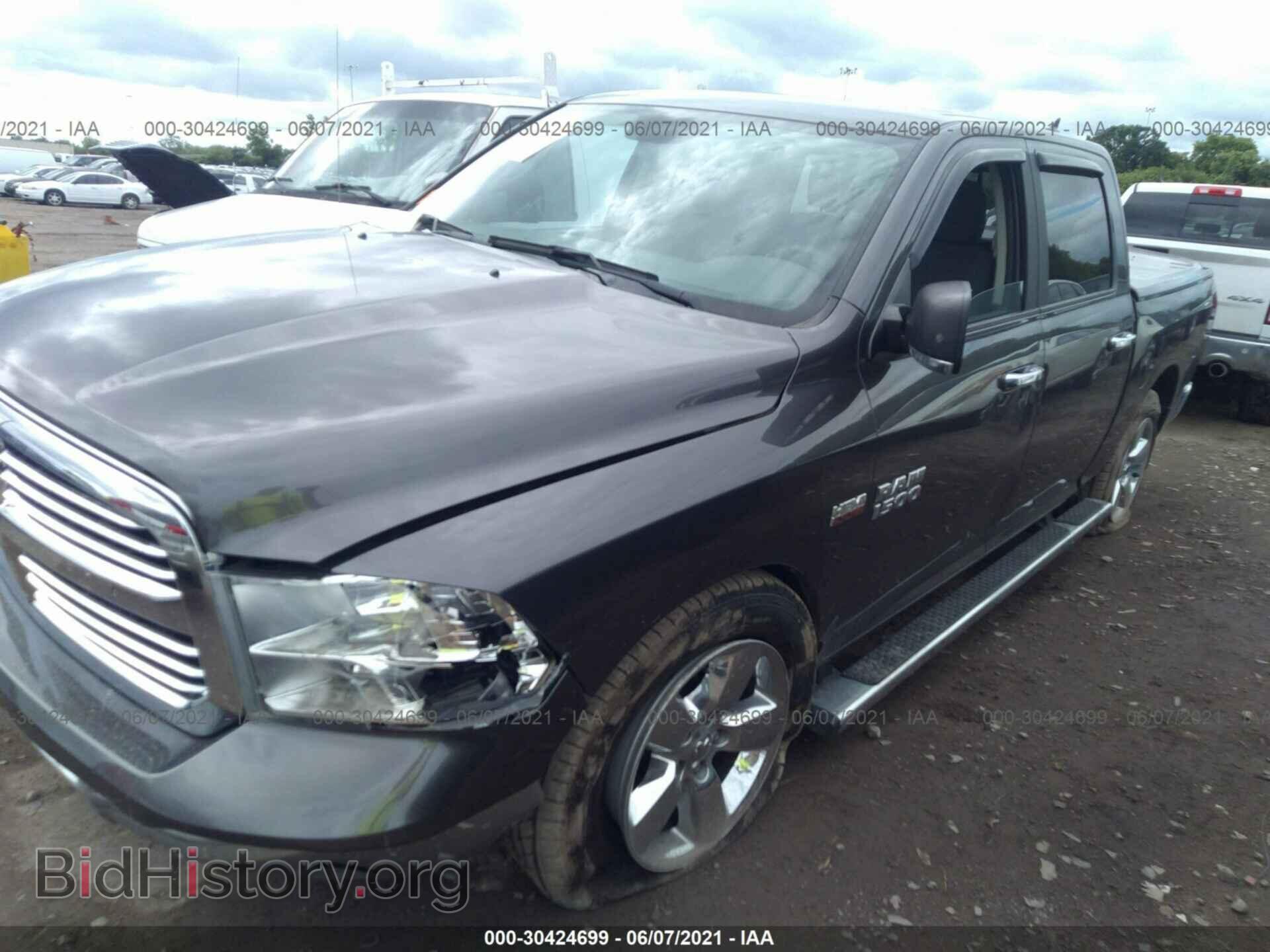 2017 RAM 1500 - VIN: 1C6RR6LT1HS567847 - Photo 2