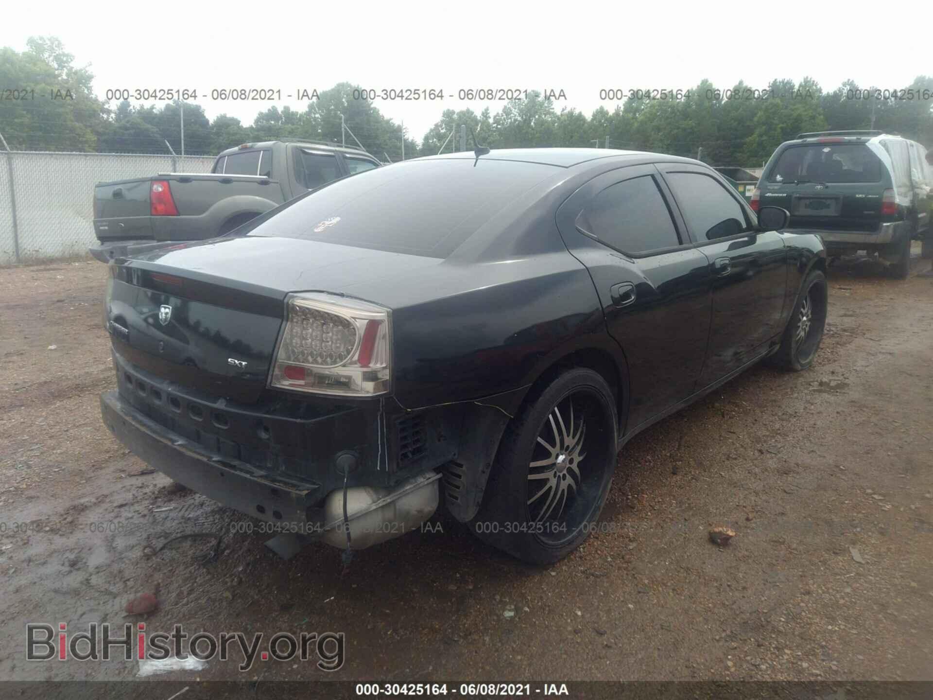 2008 DODGE CHARGER - VIN: 2B3KA33GX8H124253 - Фото 4