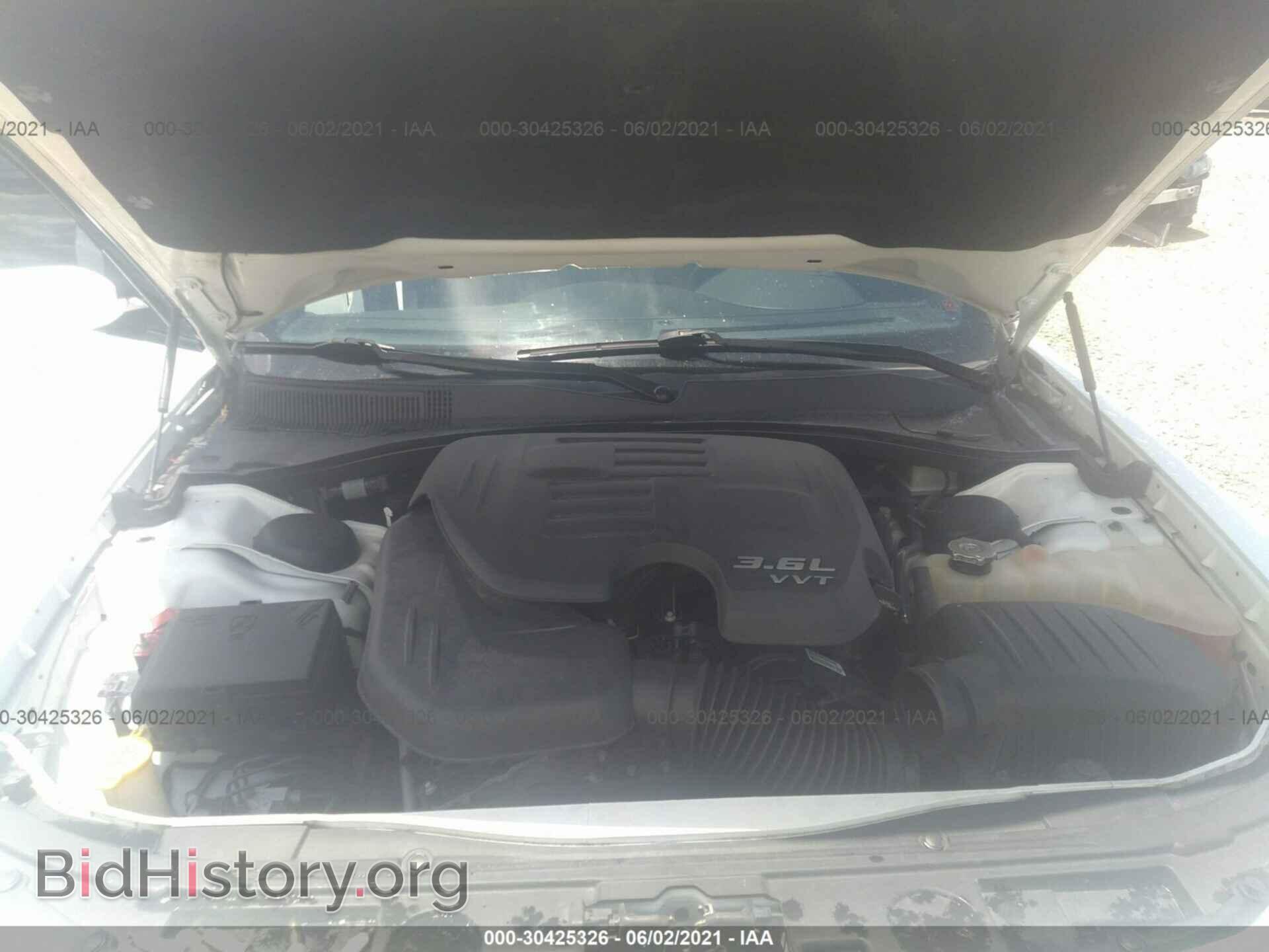 2016 CHRYSLER 300 - VIN: 2C3CCAGG5GH191308 - Фото 10