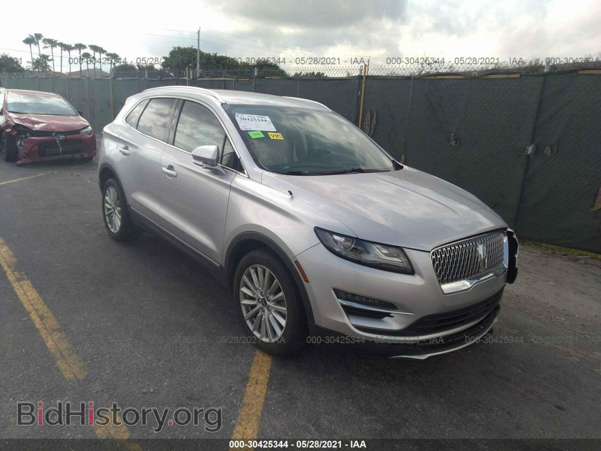 Фотография 5LMCJ1C98KUL50345 - LINCOLN MKC 2019
