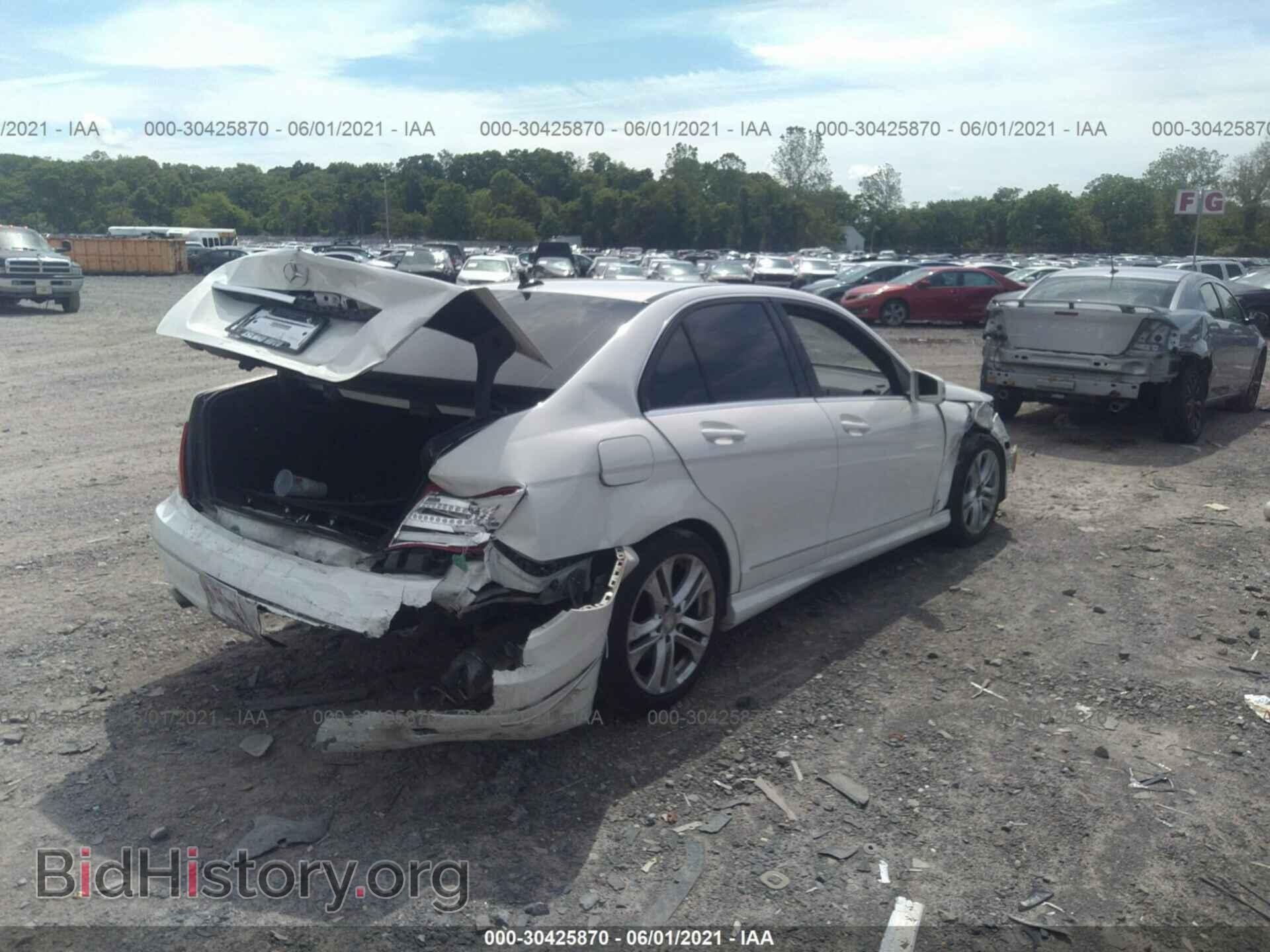 2012 MERCEDES-BENZ C-CLASS - VIN: WDDGF8BB4CA690334 - Фото 4