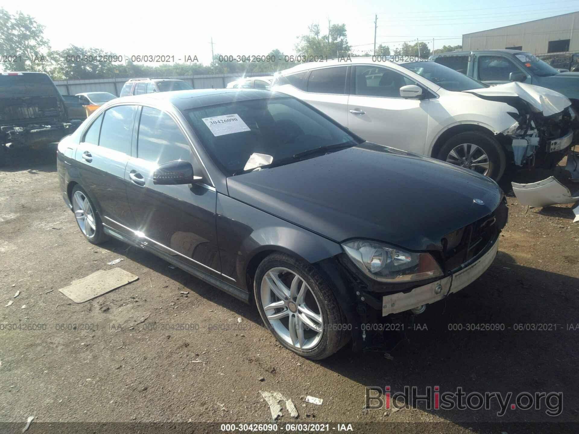 Photo WDDGF8ABXDR284238 - MERCEDES-BENZ C-CLASS 2013