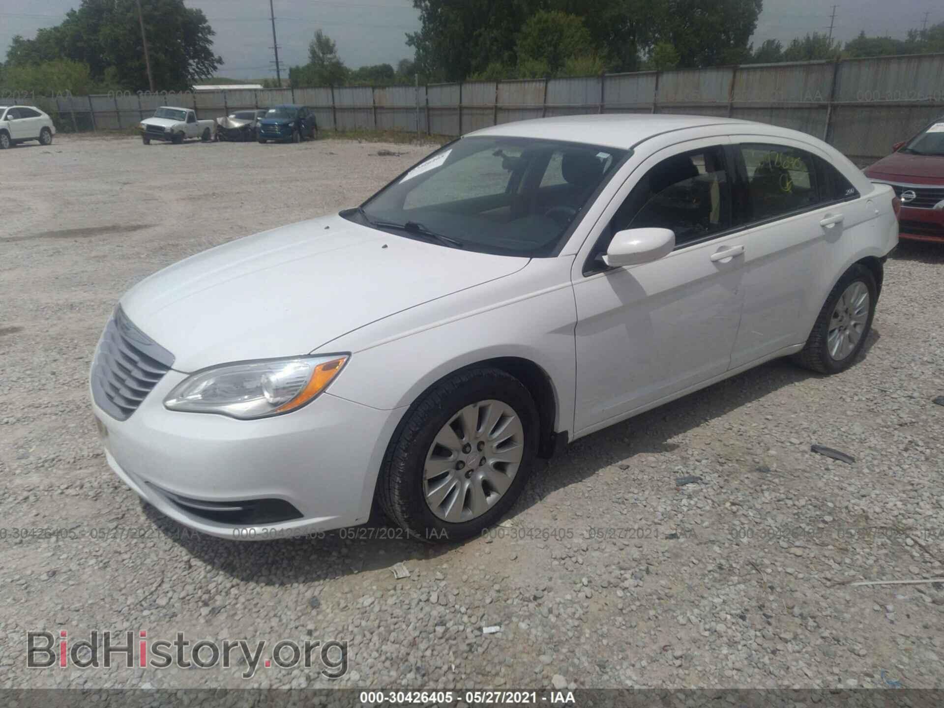 2013 CHRYSLER 200 - VIN: 1C3CCBAB5DN604740 - Фото 2