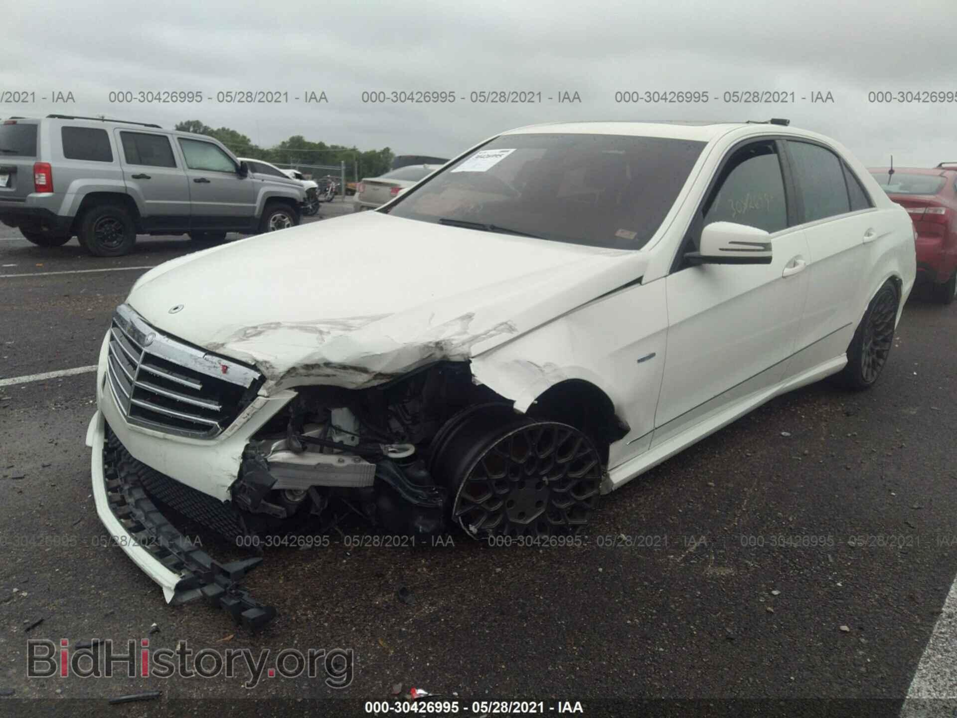 2012 MERCEDES-BENZ E-CLASS - VIN: WDDHF5KB2CA553153 - Фото 2