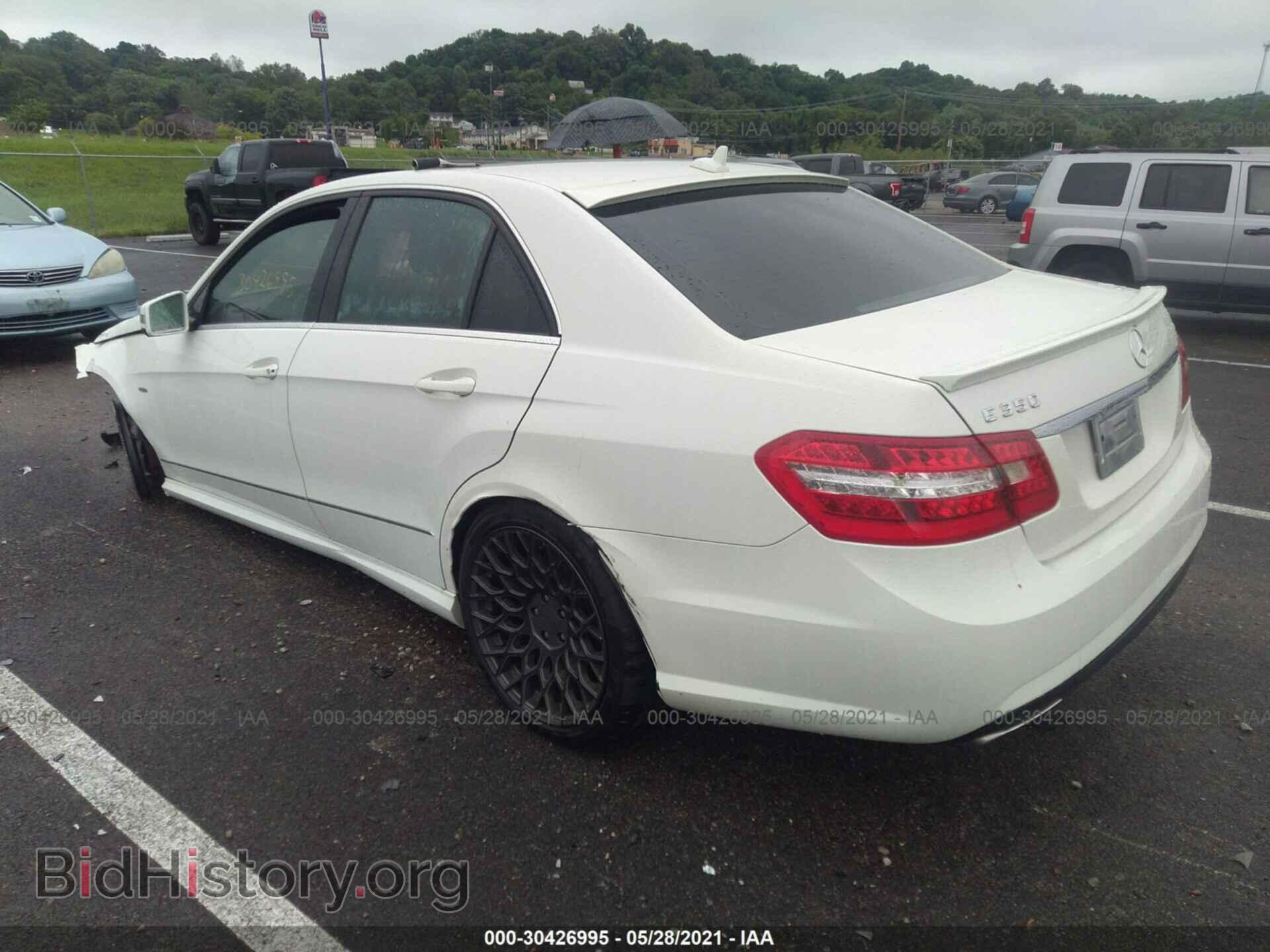 2012 MERCEDES-BENZ E-CLASS - VIN: WDDHF5KB2CA553153 - Фото 3