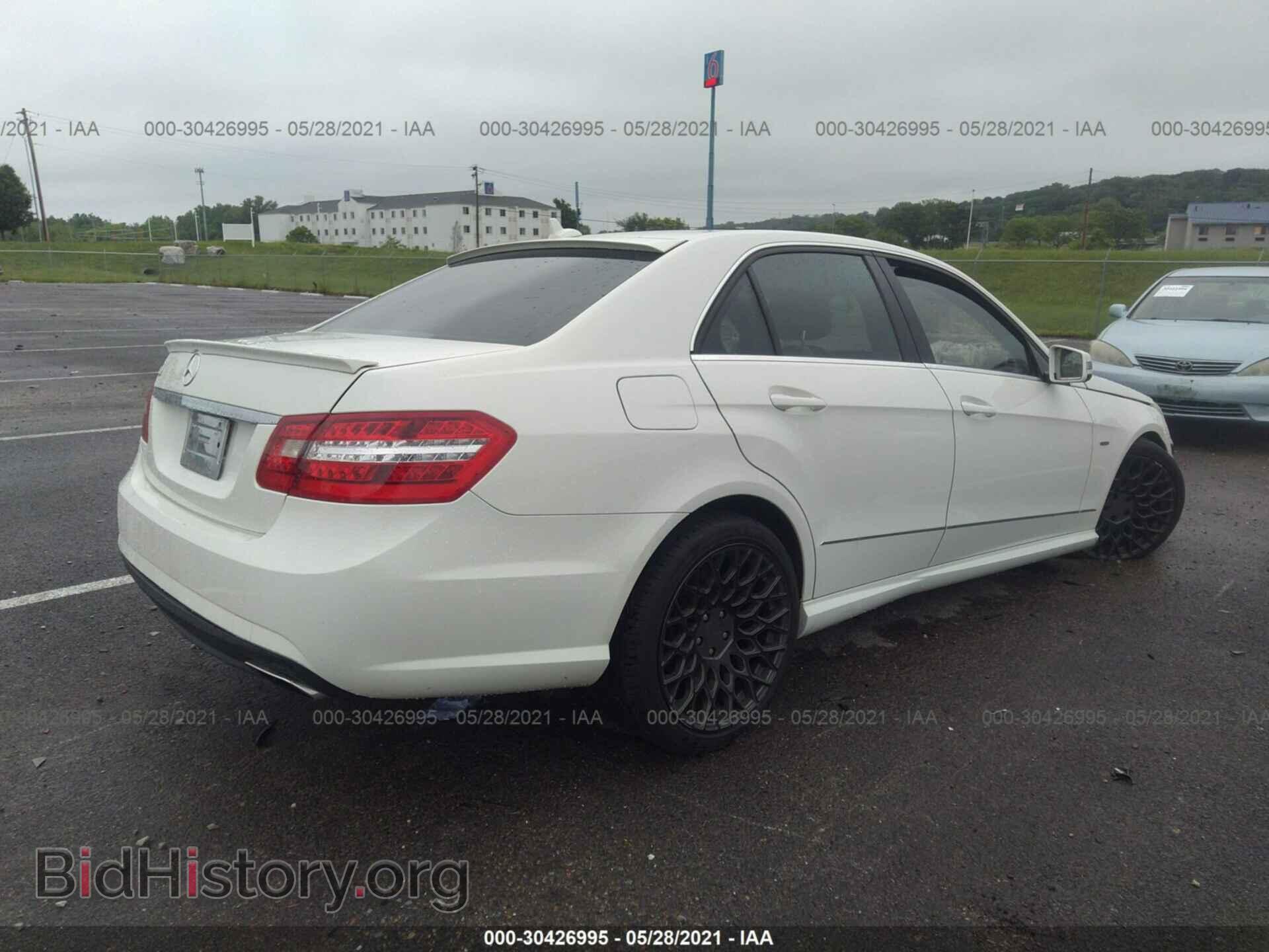 2012 MERCEDES-BENZ E-CLASS - VIN: WDDHF5KB2CA553153 - Фото 4
