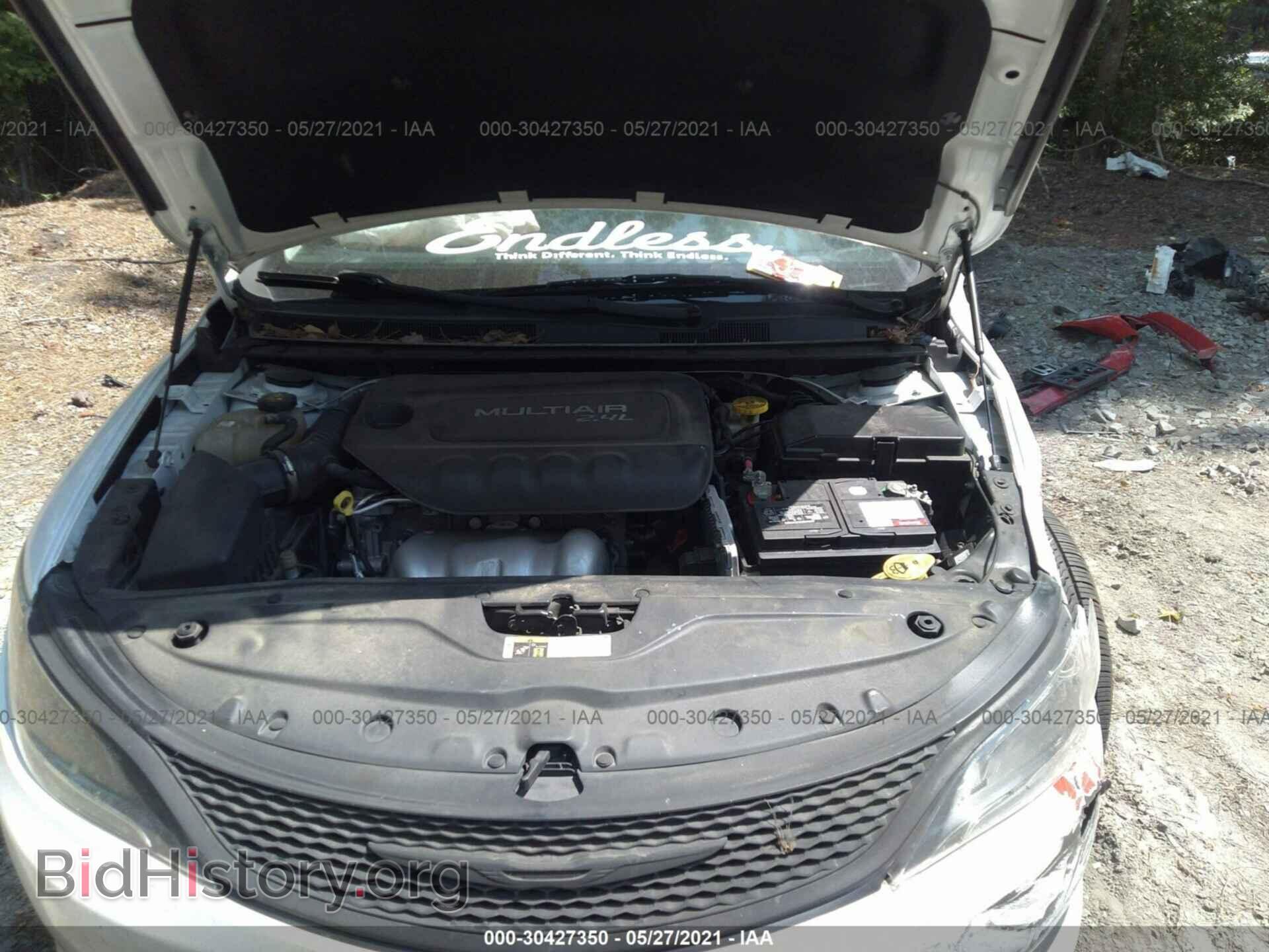 2015 CHRYSLER 200 - VIN: 1C3CCCAB2FN703962 - Фото 10