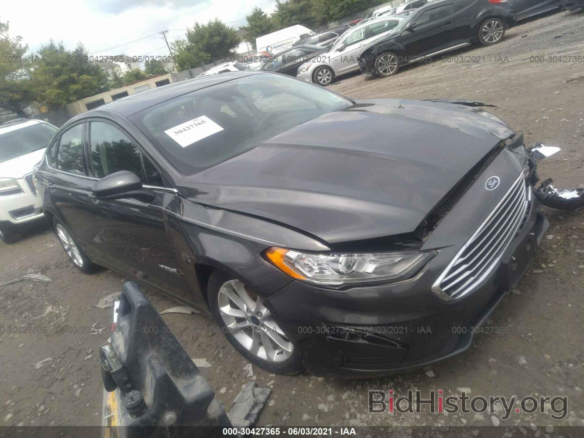 Photo 3FA6P0LU4KR101684 - FORD FUSION HYBRID 2019