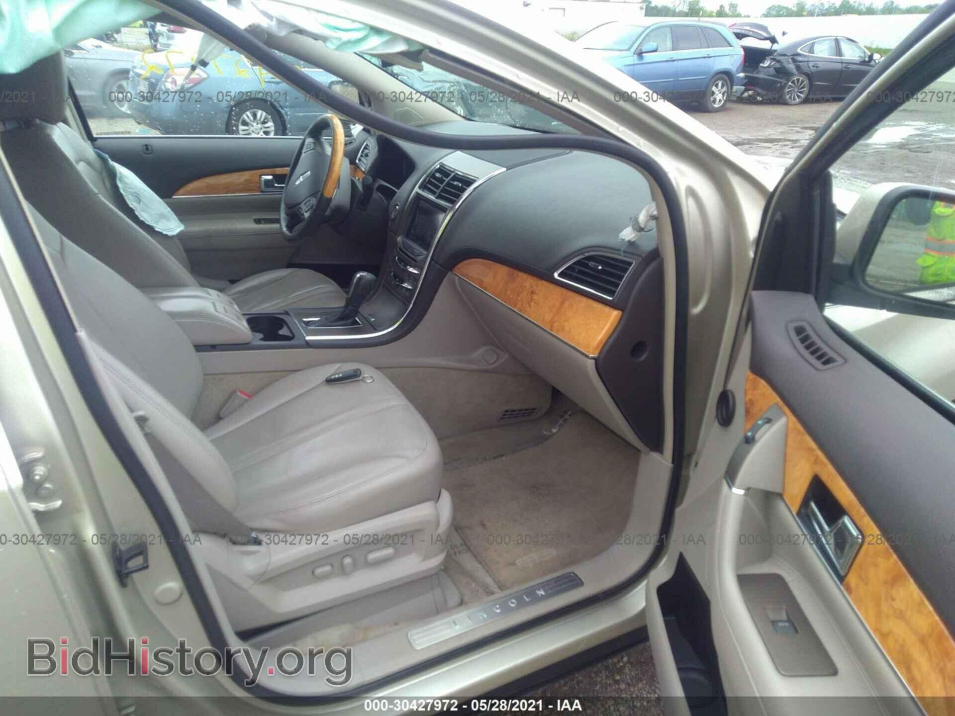2011 LINCOLN MKX - VIN: 2LMDJ6JK7BBJ07954 - Photo 5