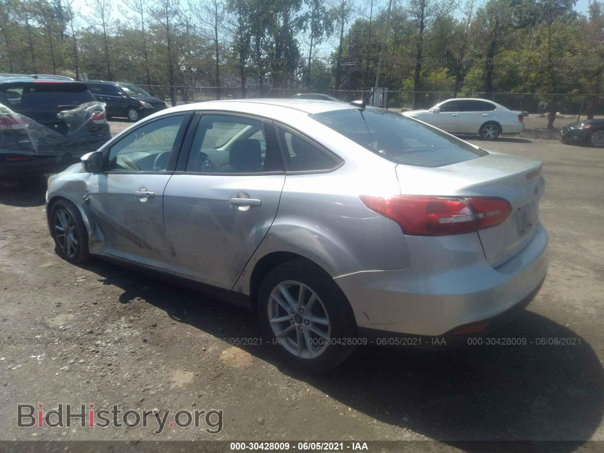 2017 FORD FOCUS - VIN: 1FADP3F2XHL216154 - Фото 3