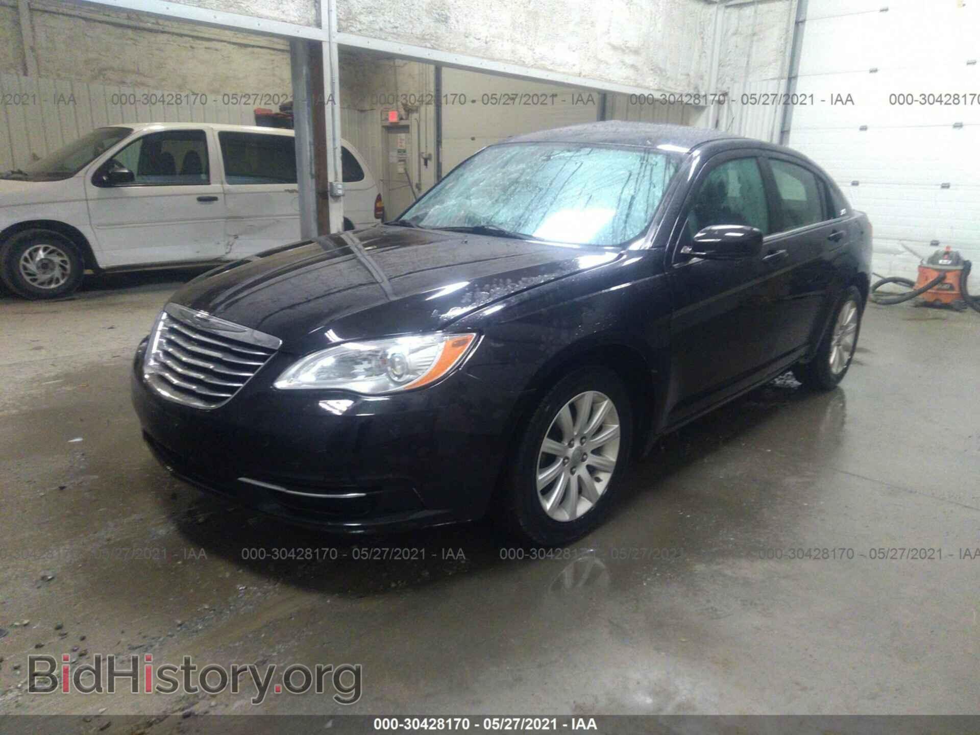 2011 CHRYSLER 200 - VIN: 1C3BC1FB5BN512006 - Фото 2