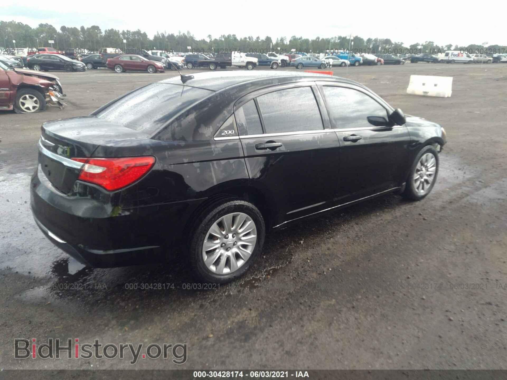 2014 CHRYSLER 200 - VIN: 1C3CCBAB2EN142283 - Фото 4