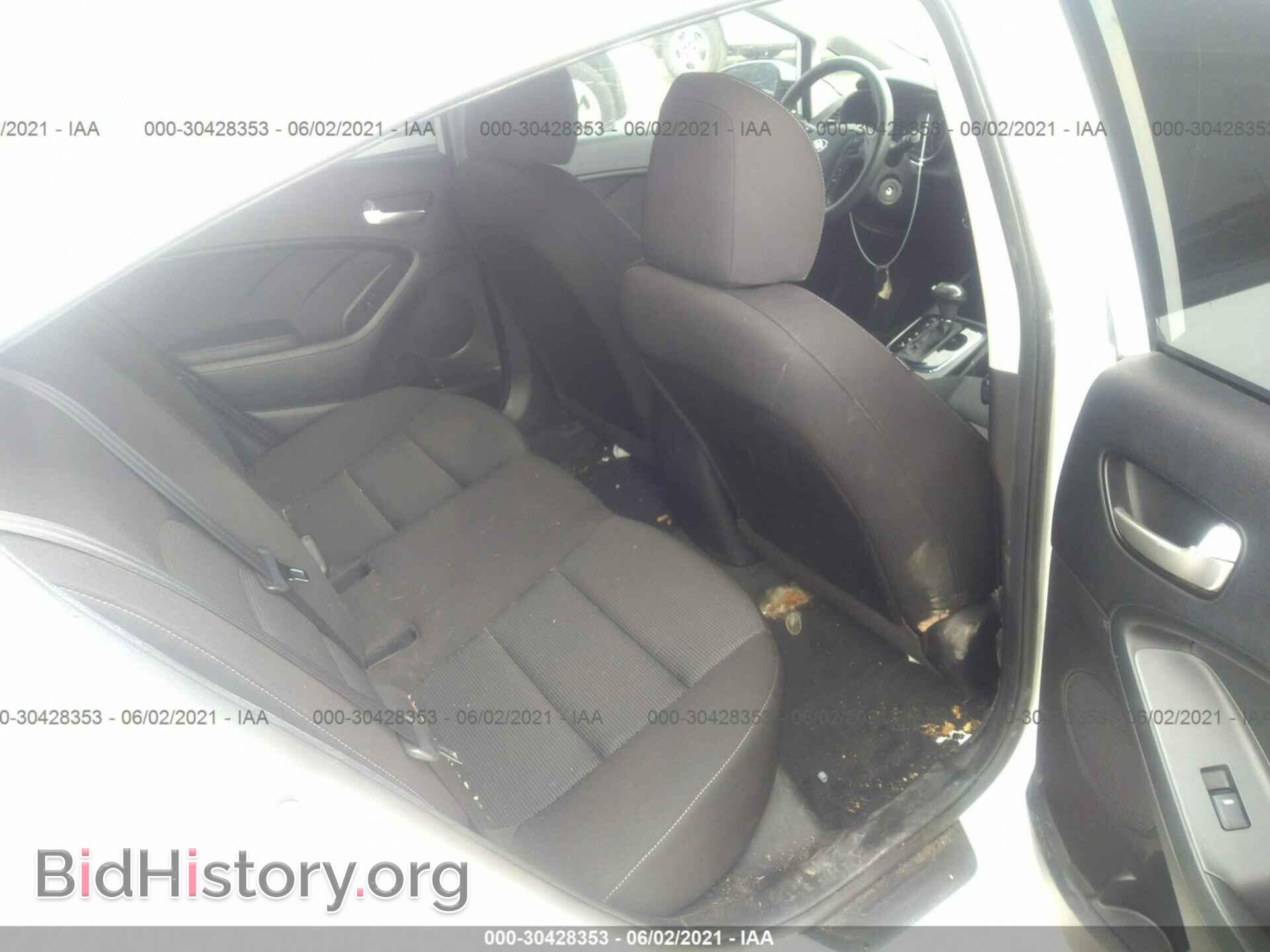 2017 KIA FORTE - VIN: 3KPFK4A77HE038206 - Photo 8