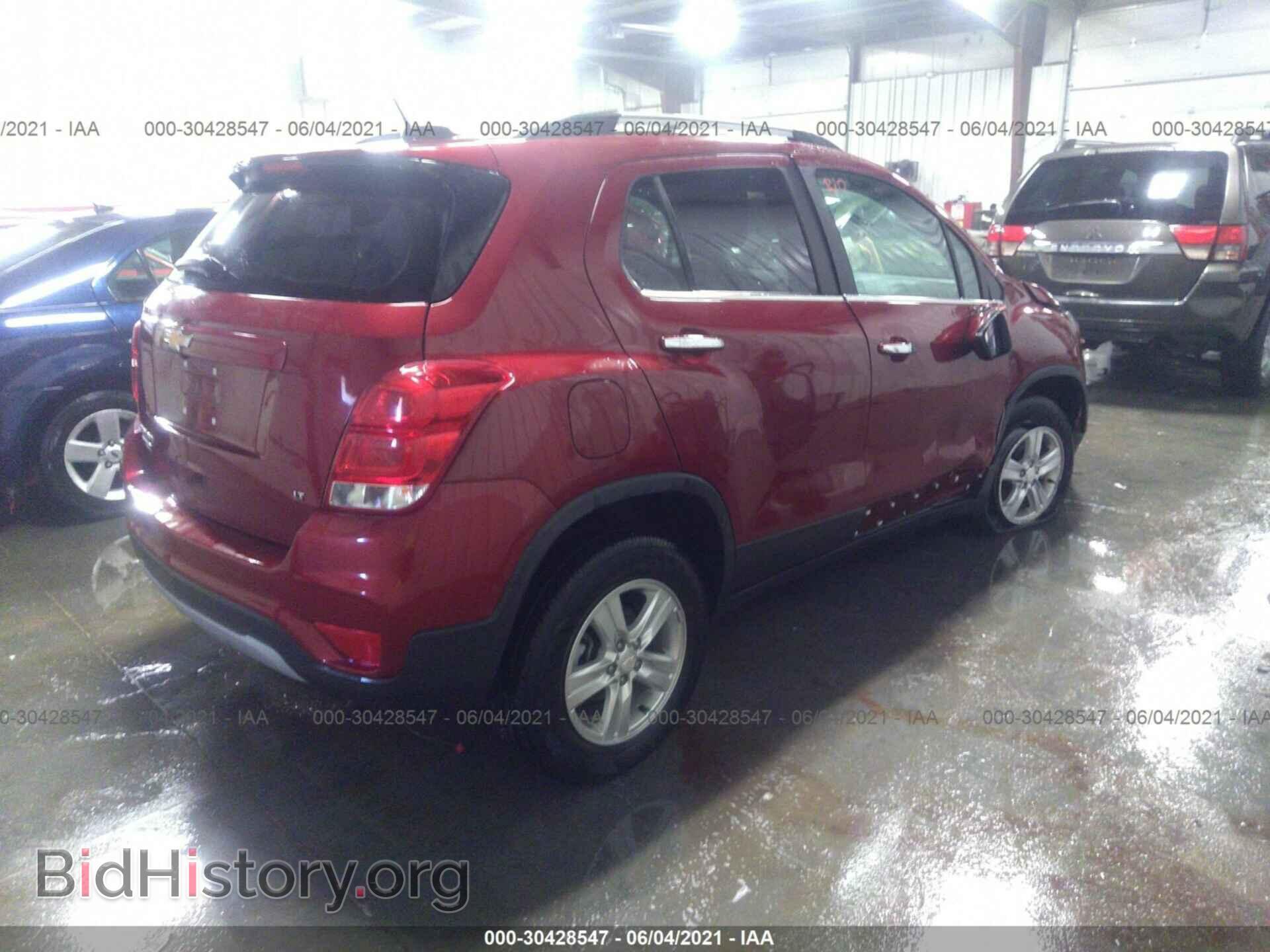 2018 CHEVROLET TRAX - VIN: 3GNCJPSB2JL315749 - Фото 4