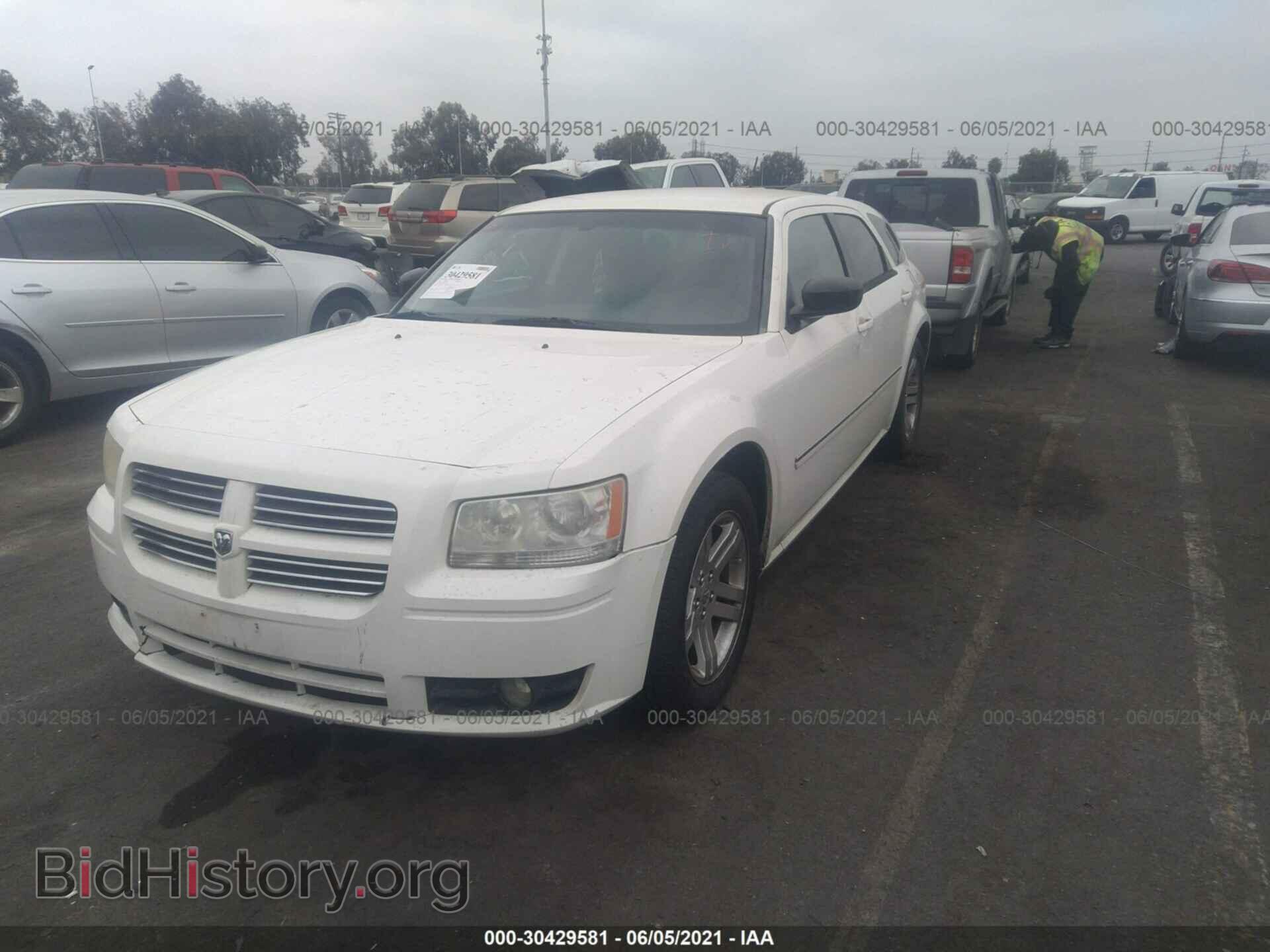 2008 DODGE MAGNUM - VIN: 2D4FV37V08H192805 - Фото 2