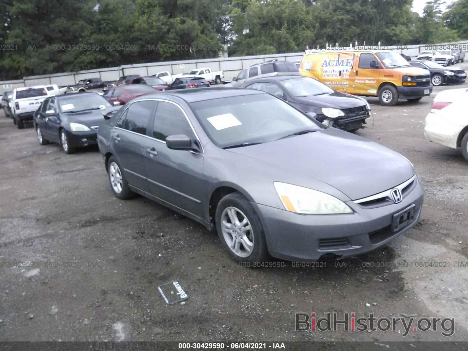 Photo 1HGCM56816A147024 - HONDA ACCORD SDN 2006