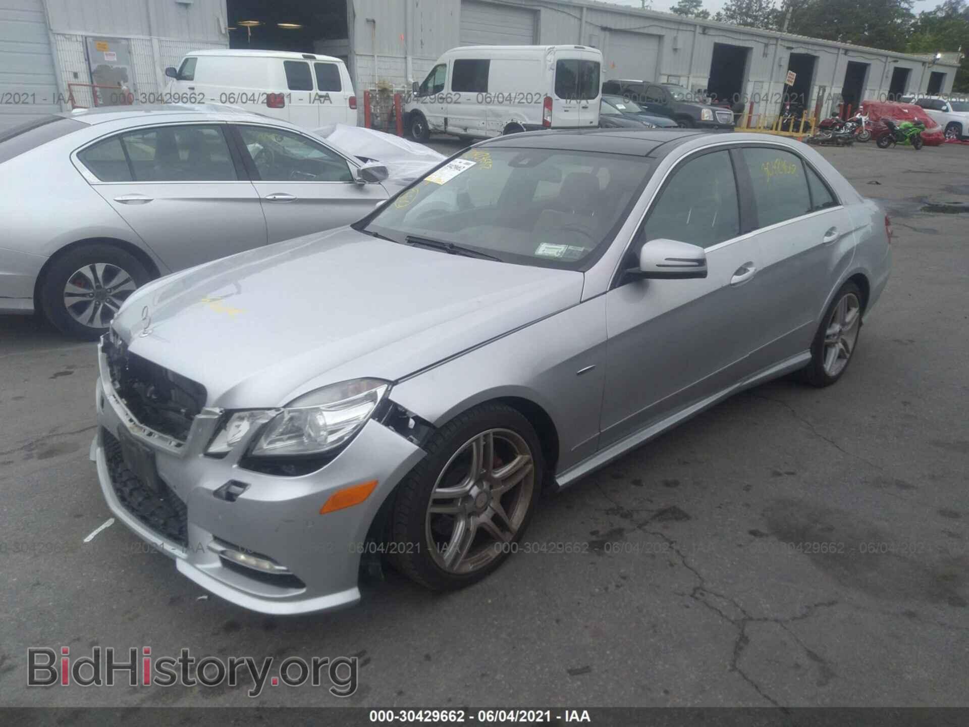 2012 MERCEDES-BENZ E-CLASS - VIN: WDDHF8JB8CA572874 - Photo 2