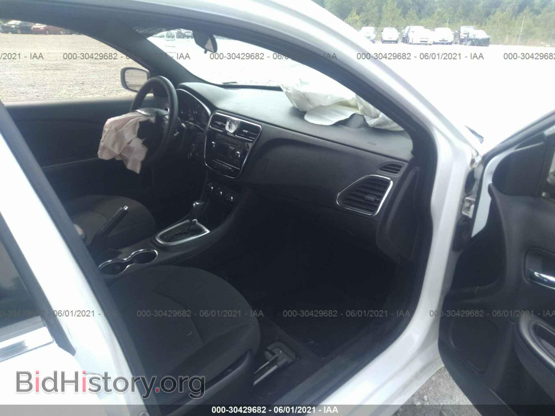 2012 CHRYSLER 200 - VIN: 1C3CCBAB6CN118923 - Фото 5