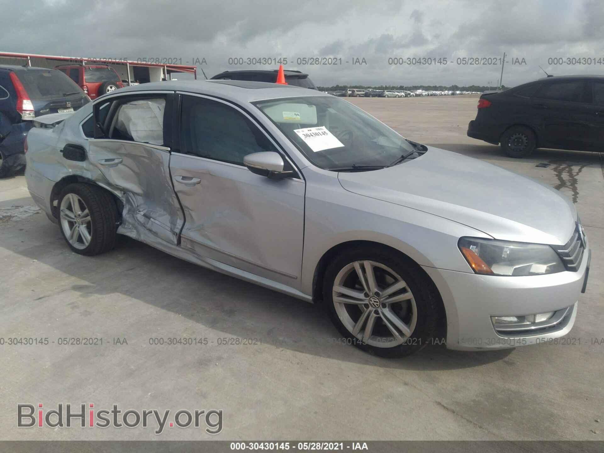 Photo 1VWCM7A37CC012049 - VOLKSWAGEN PASSAT 2012
