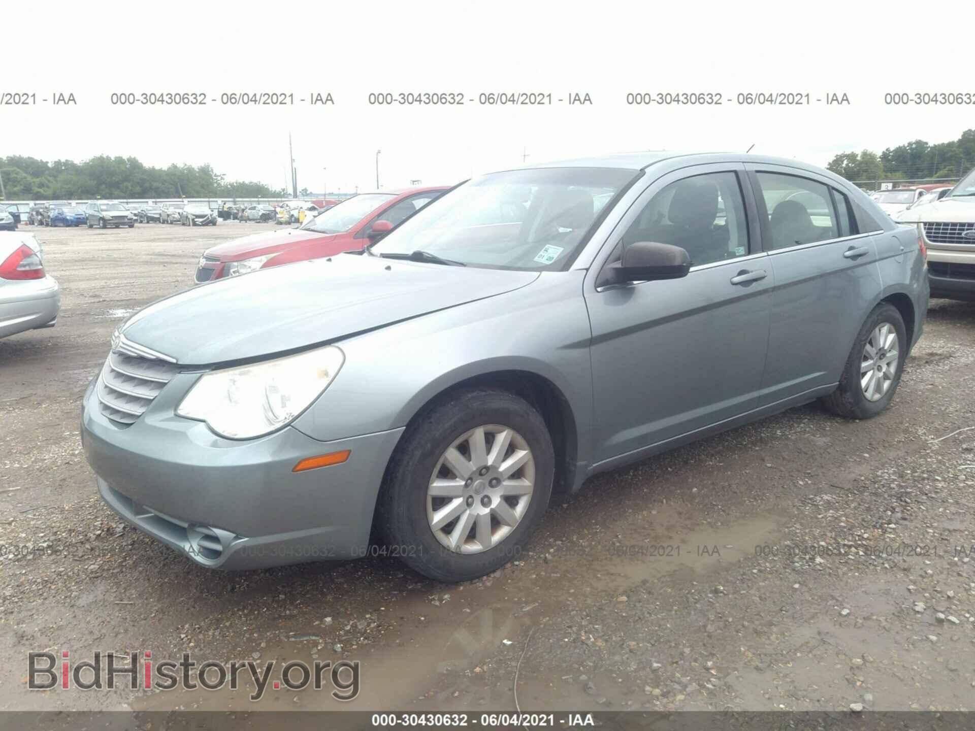 2010 CHRYSLER SEBRING - VIN: 1C3CC4FB1AN153077 - Фото 2