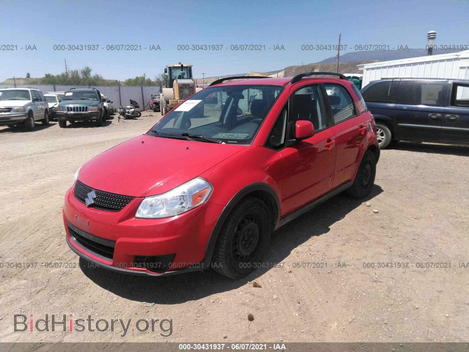 2011 SUZUKI SX4 - VIN: JS2YB5A38B6305075 - Фото 2