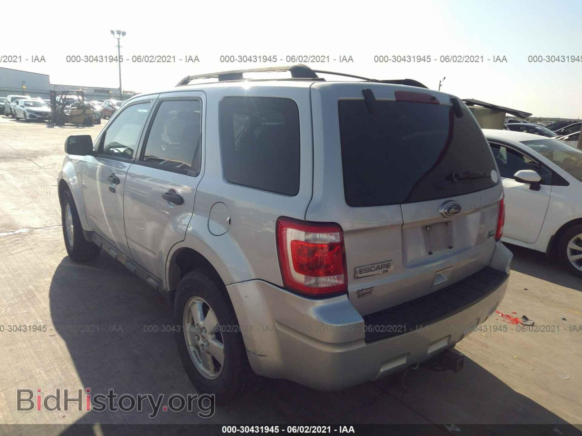 2011 FORD ESCAPE - VIN: 1FMCU0DG4BKC62762 - Фото 3