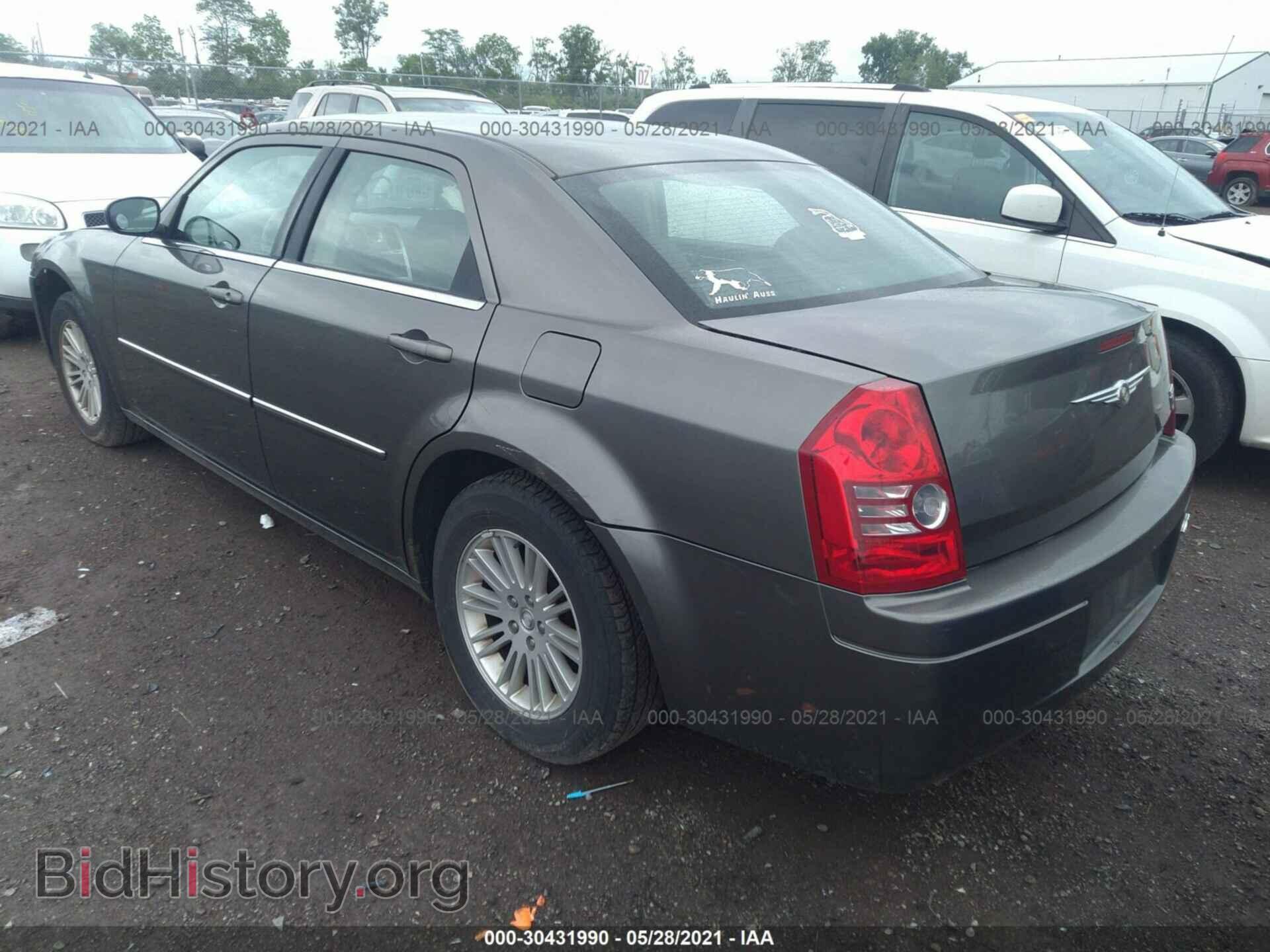 2009 CHRYSLER 300 - VIN: 2C3KA43D39H577761 - Фото 3