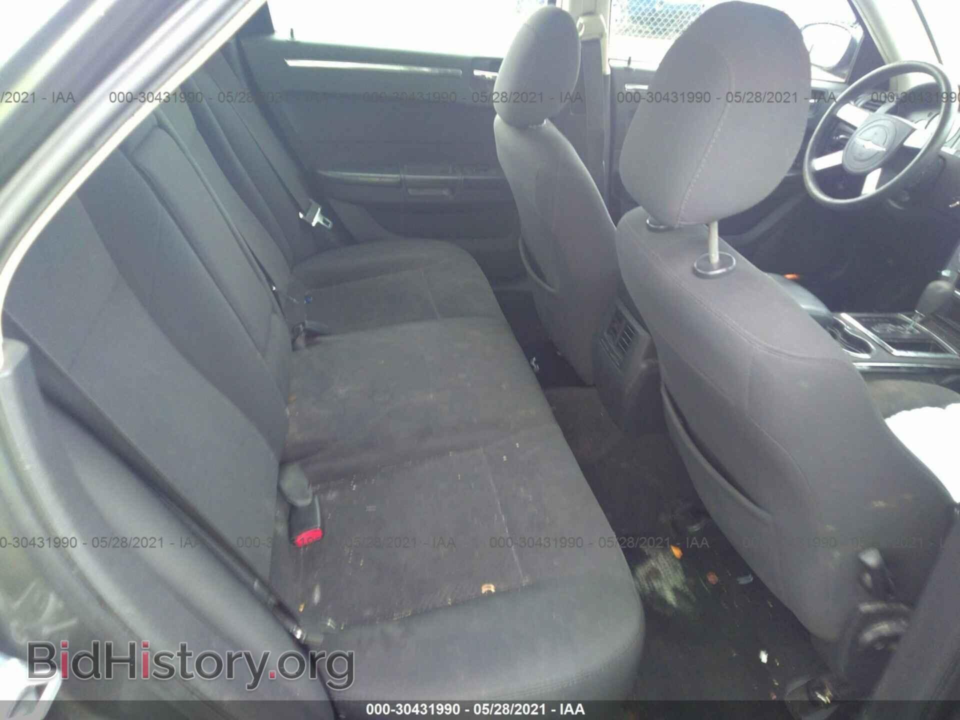 2009 CHRYSLER 300 - VIN: 2C3KA43D39H577761 - Фото 8