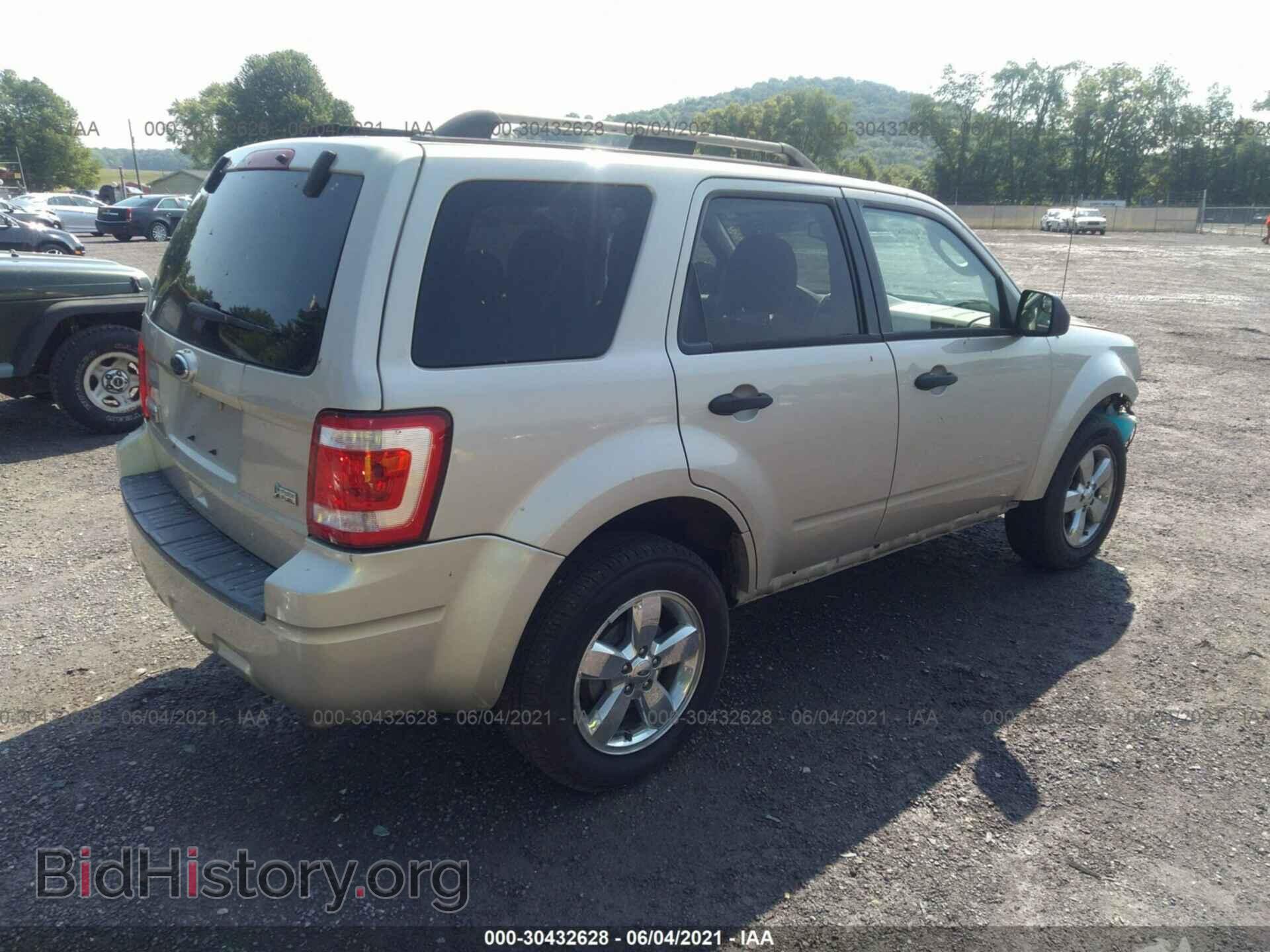 2010 FORD ESCAPE - VIN: 1FMCU9DG5AKD09106 - Фото 4